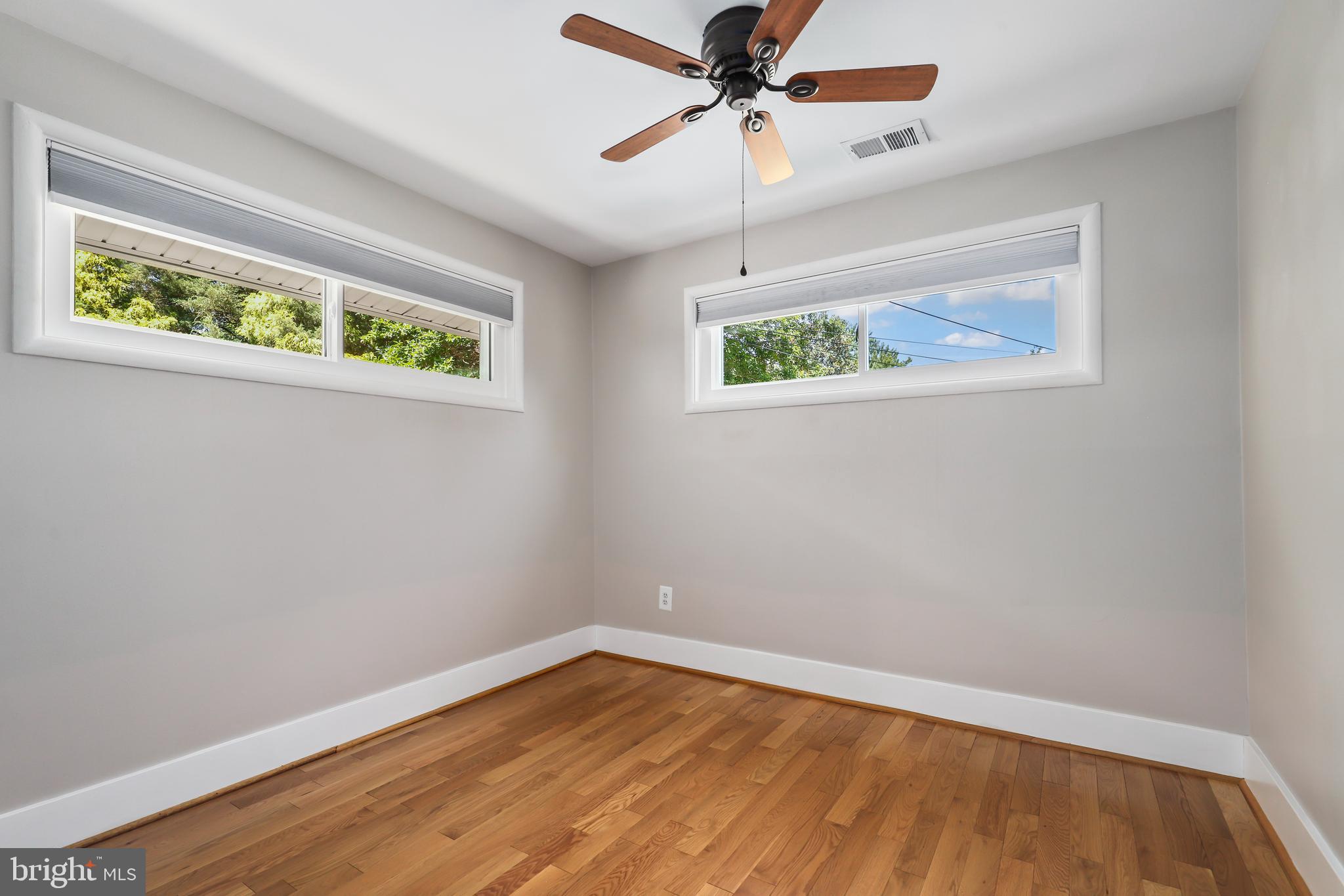 COUNTRY CLUB HILLS - Residential