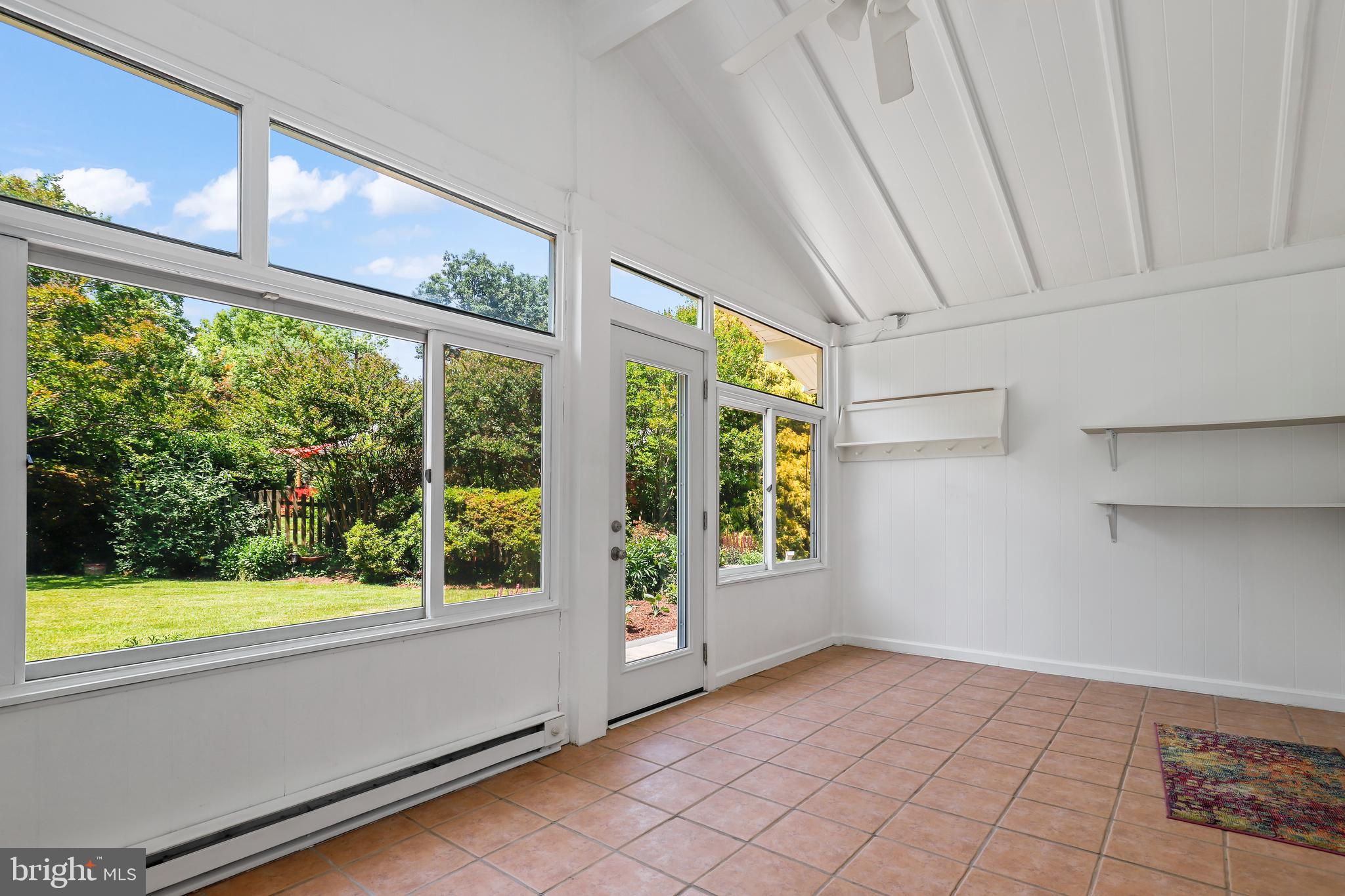 COUNTRY CLUB HILLS - Residential