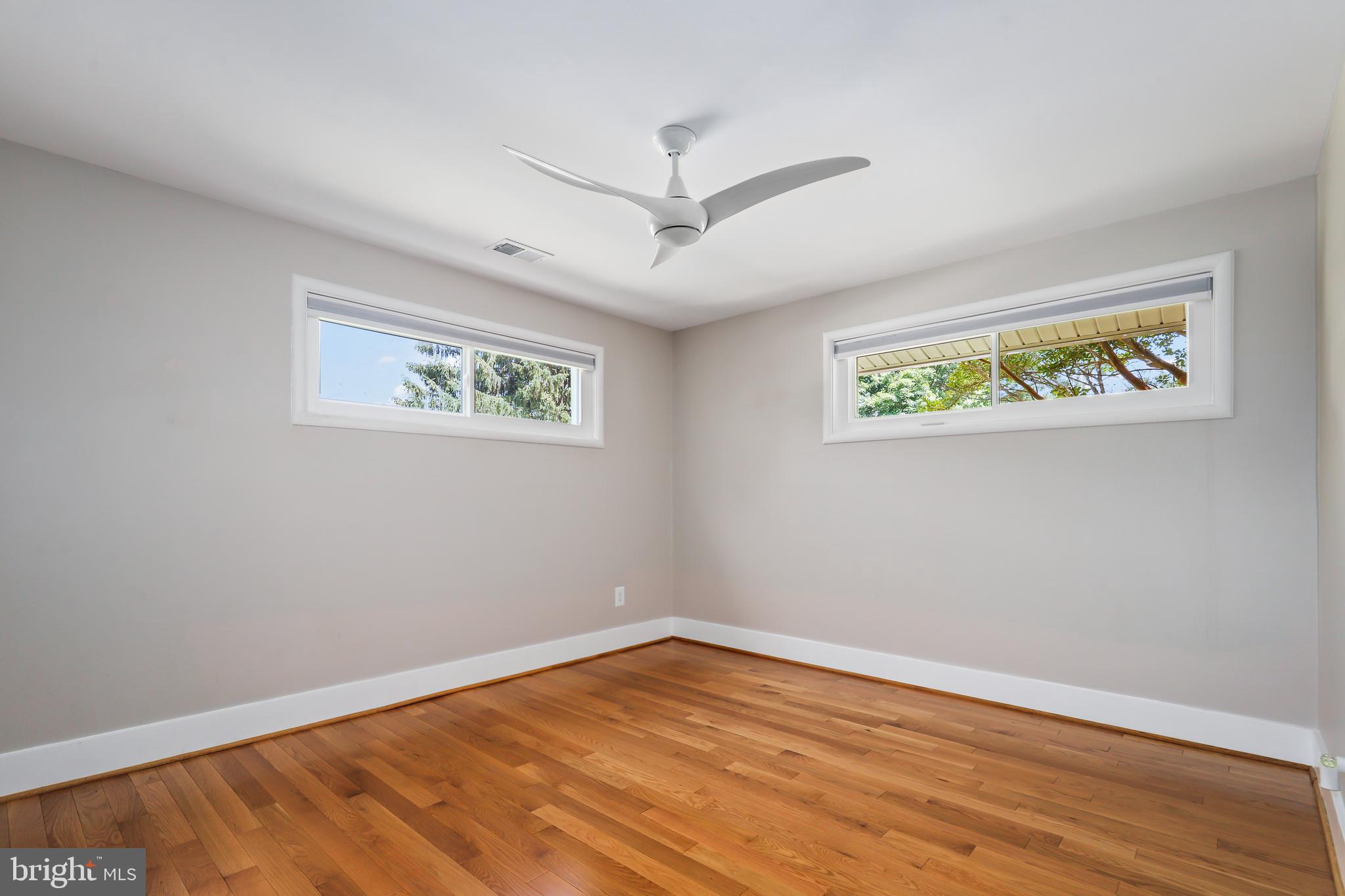 COUNTRY CLUB HILLS - Residential