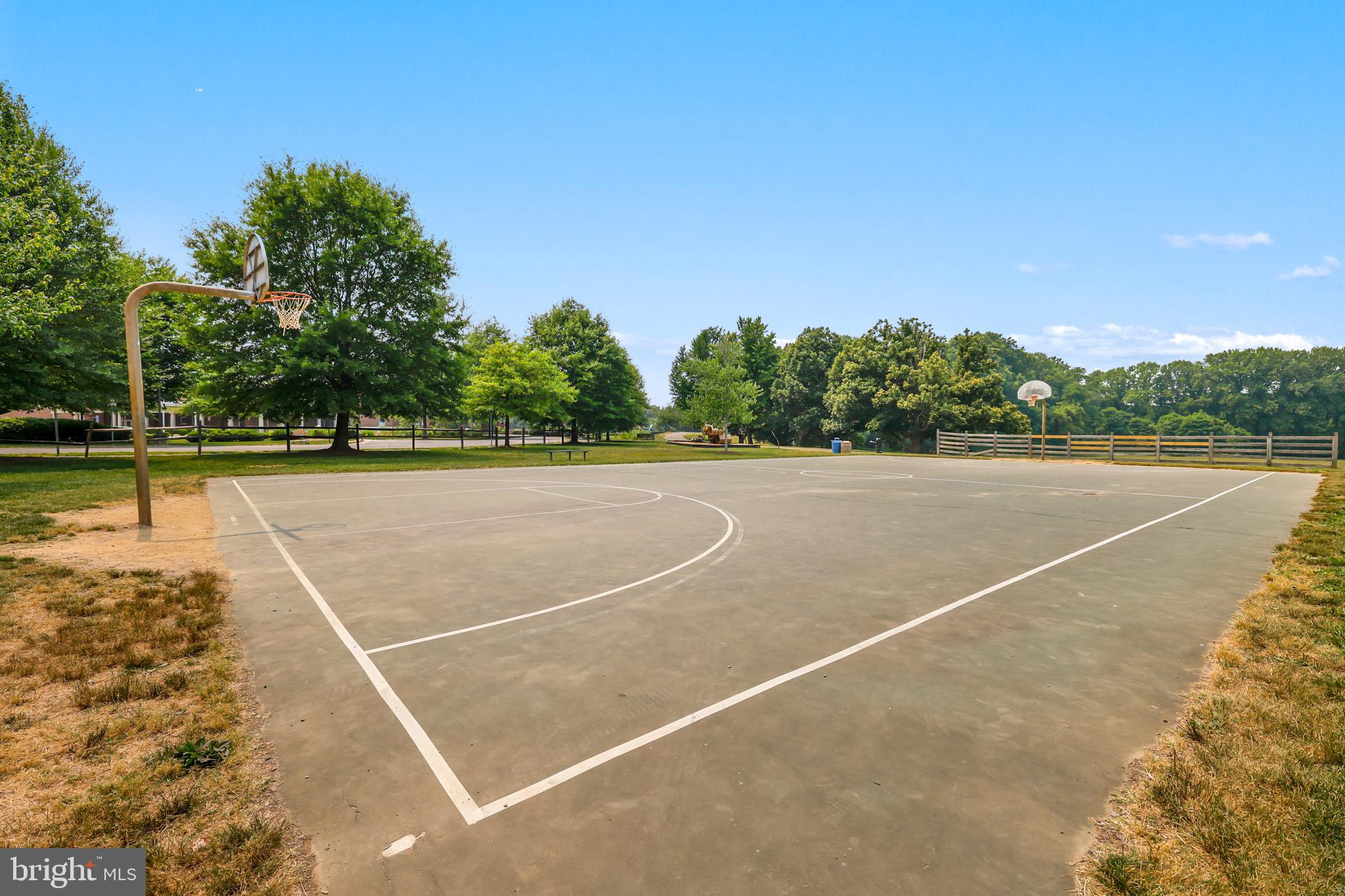 COUNTRY CLUB HILLS - Residential