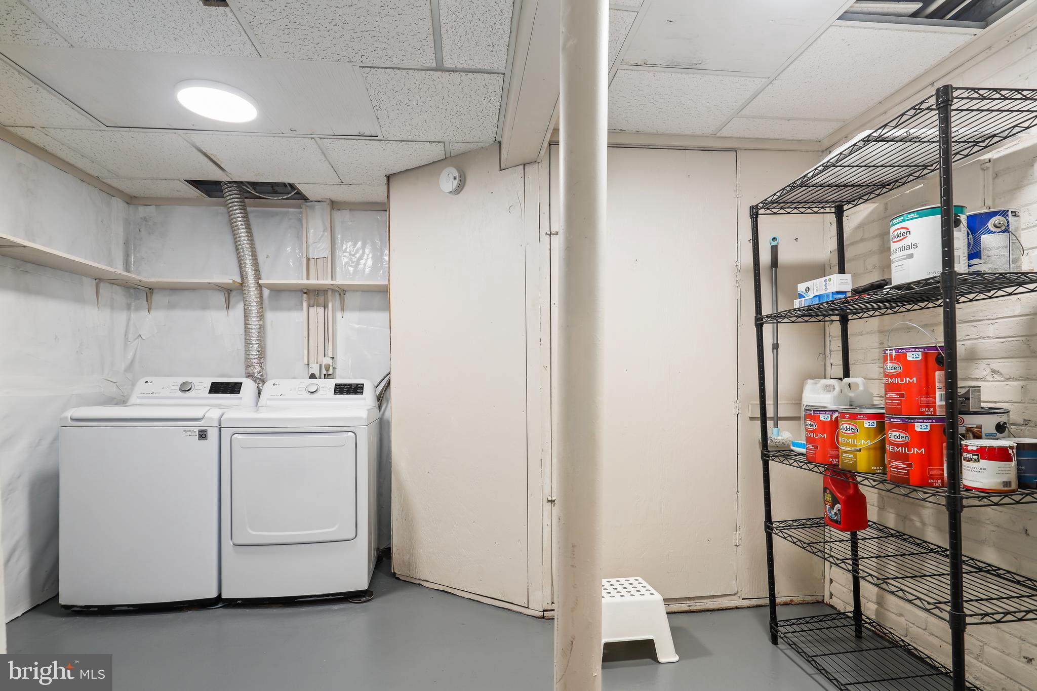 COUNTRY CLUB HILLS - Residential