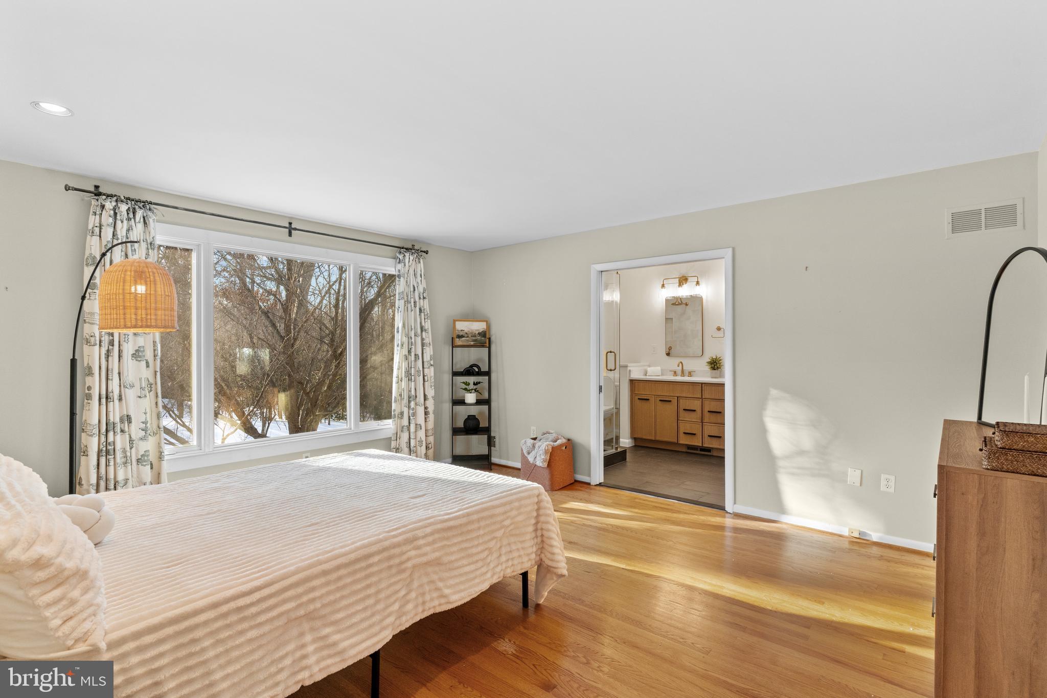 HICKORY CREEK - Residential