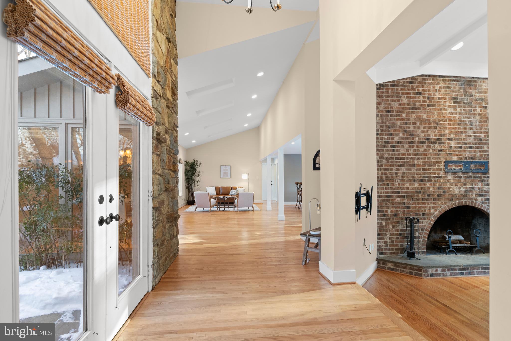 HICKORY CREEK - Residential