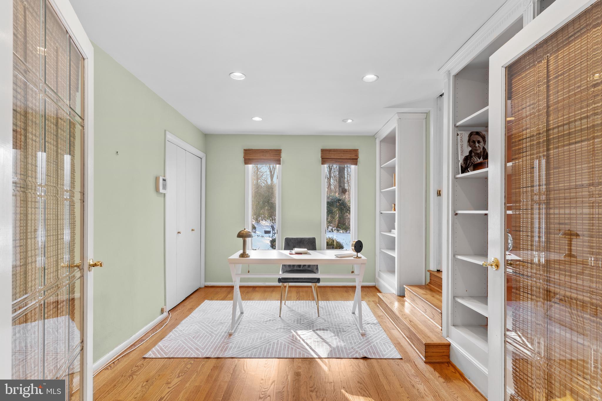 HICKORY CREEK - Residential