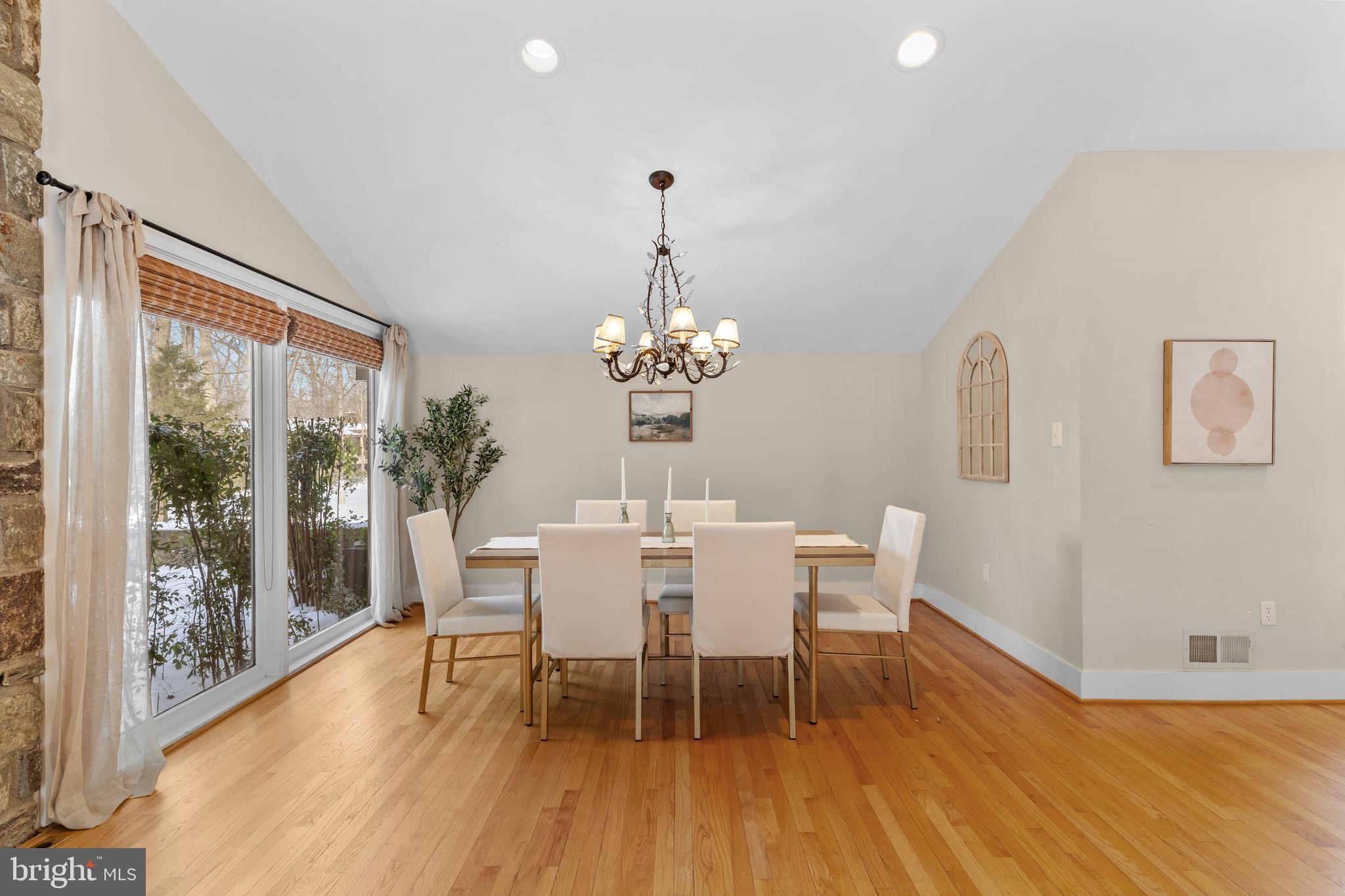 HICKORY CREEK - Residential