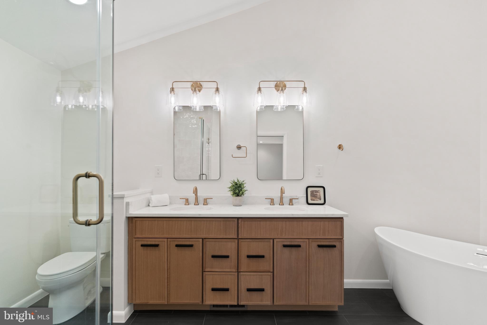 HICKORY CREEK - Residential