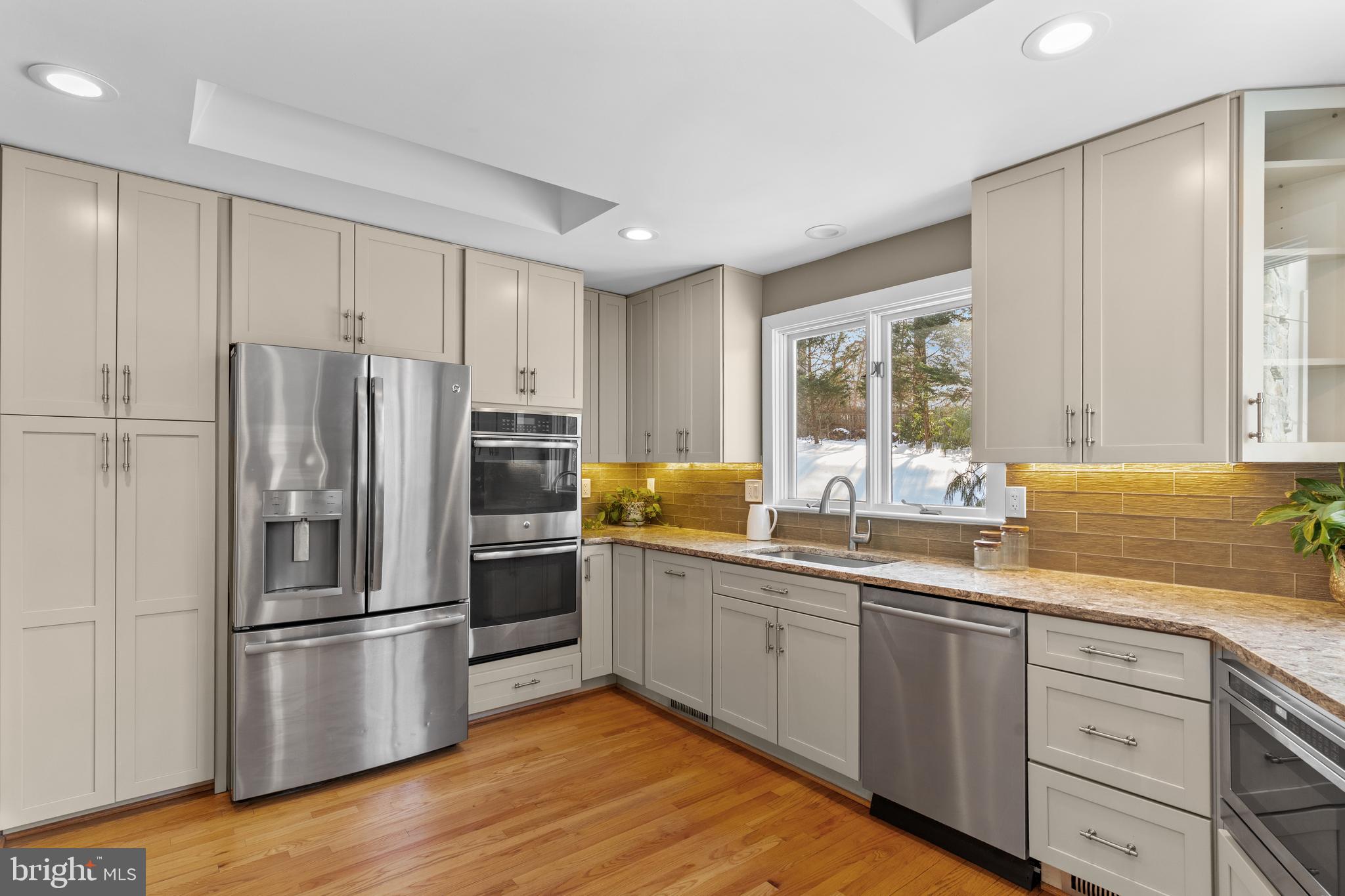 HICKORY CREEK - Residential