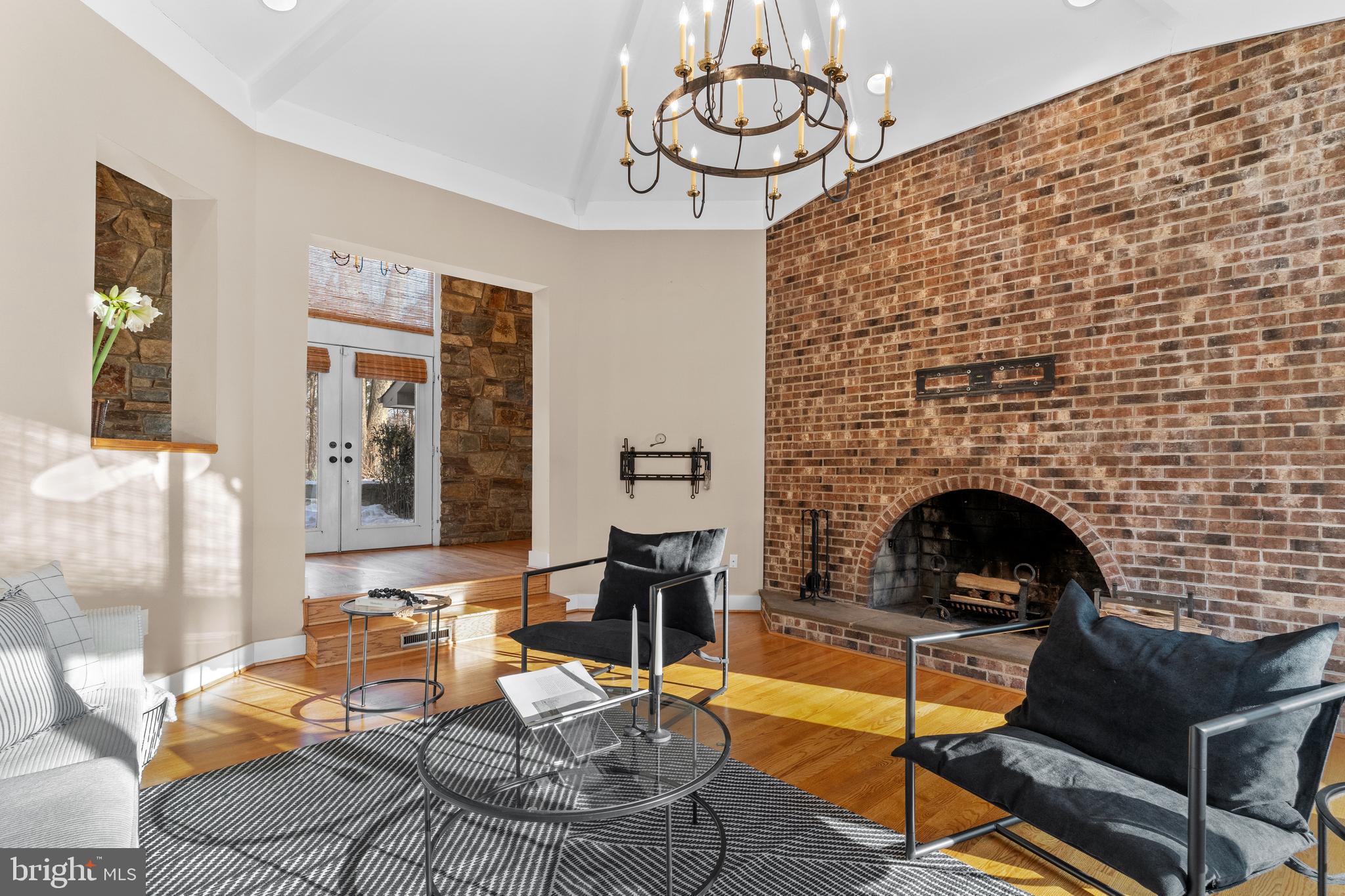 HICKORY CREEK - Residential