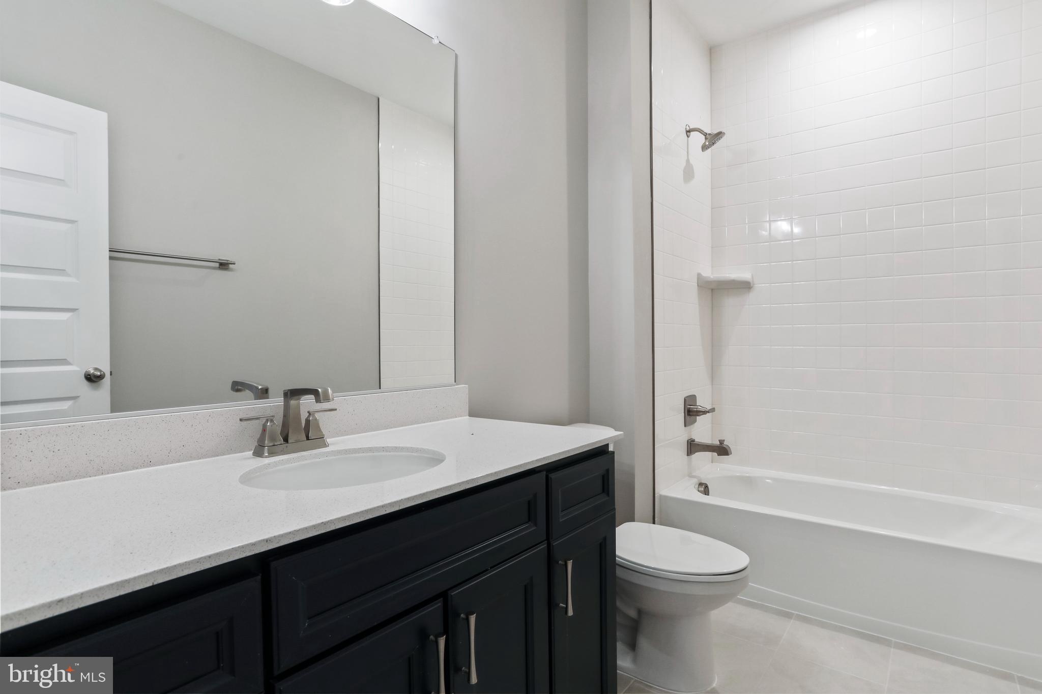 ABRAMS POINTE - Residential