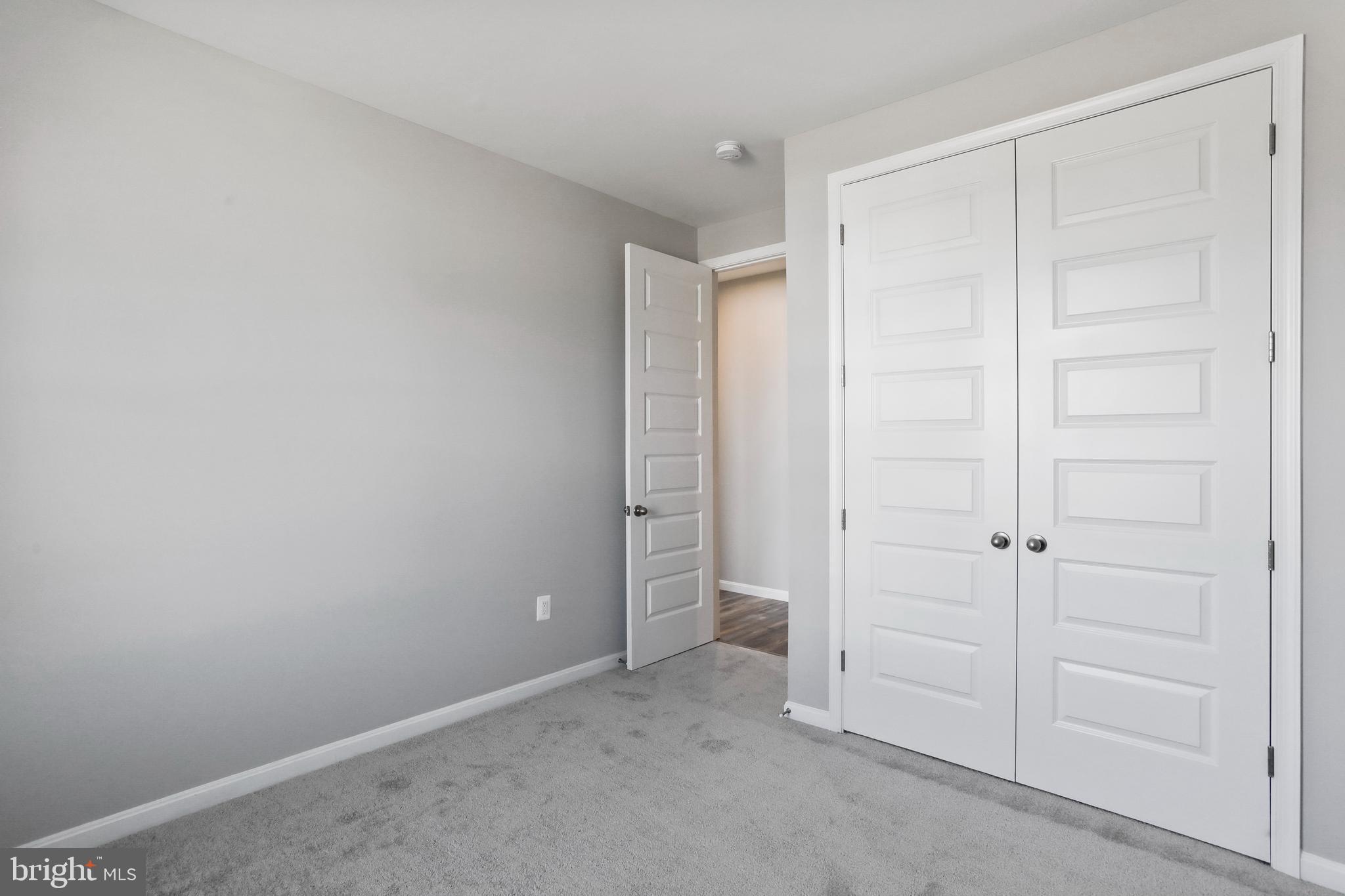 ABRAMS POINTE - Residential