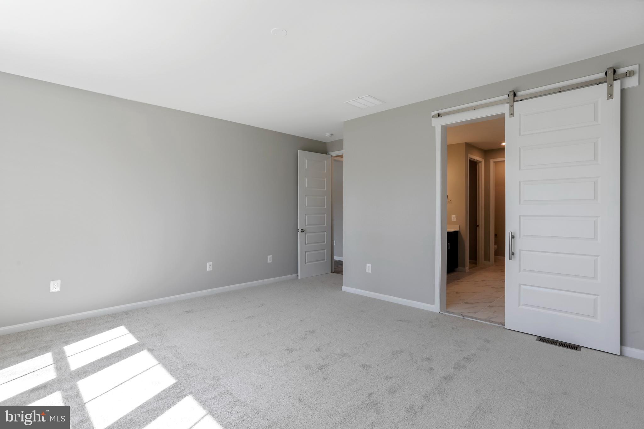 ABRAMS POINTE - Residential