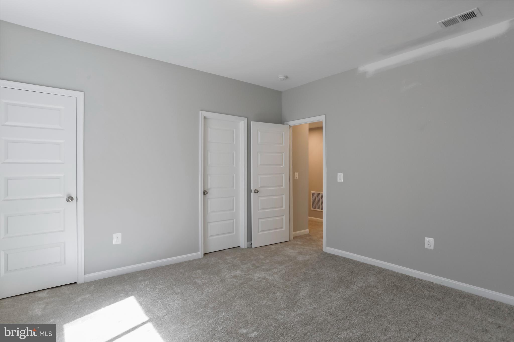 ABRAMS POINTE - Residential