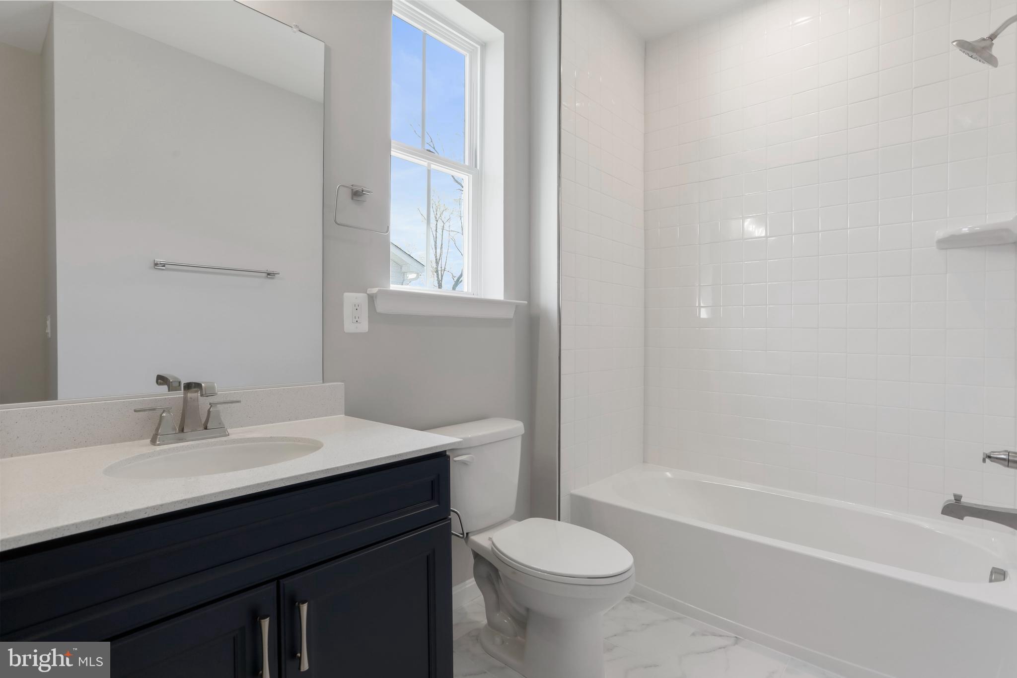 ABRAMS POINTE - Residential