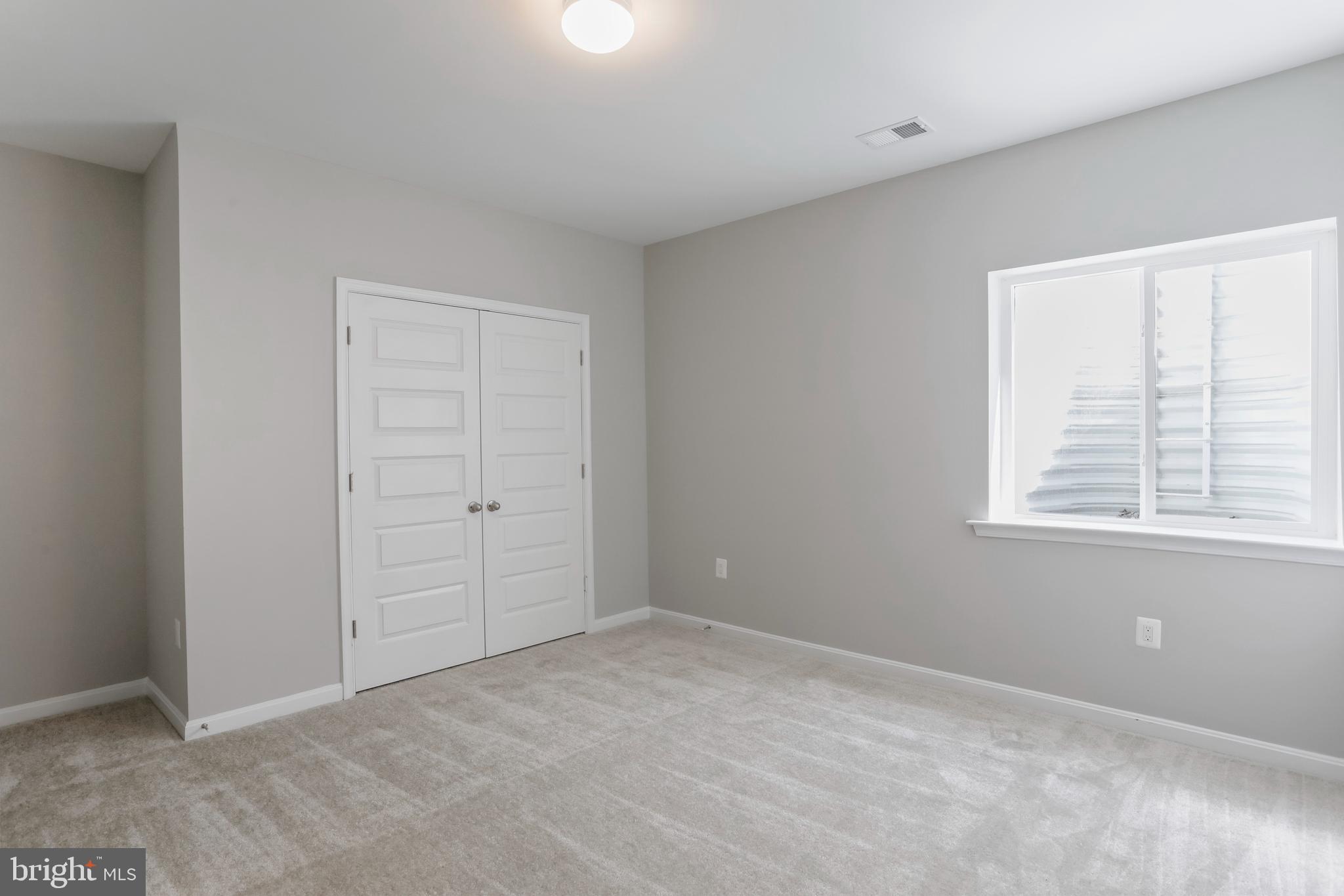 ABRAMS POINTE - Residential