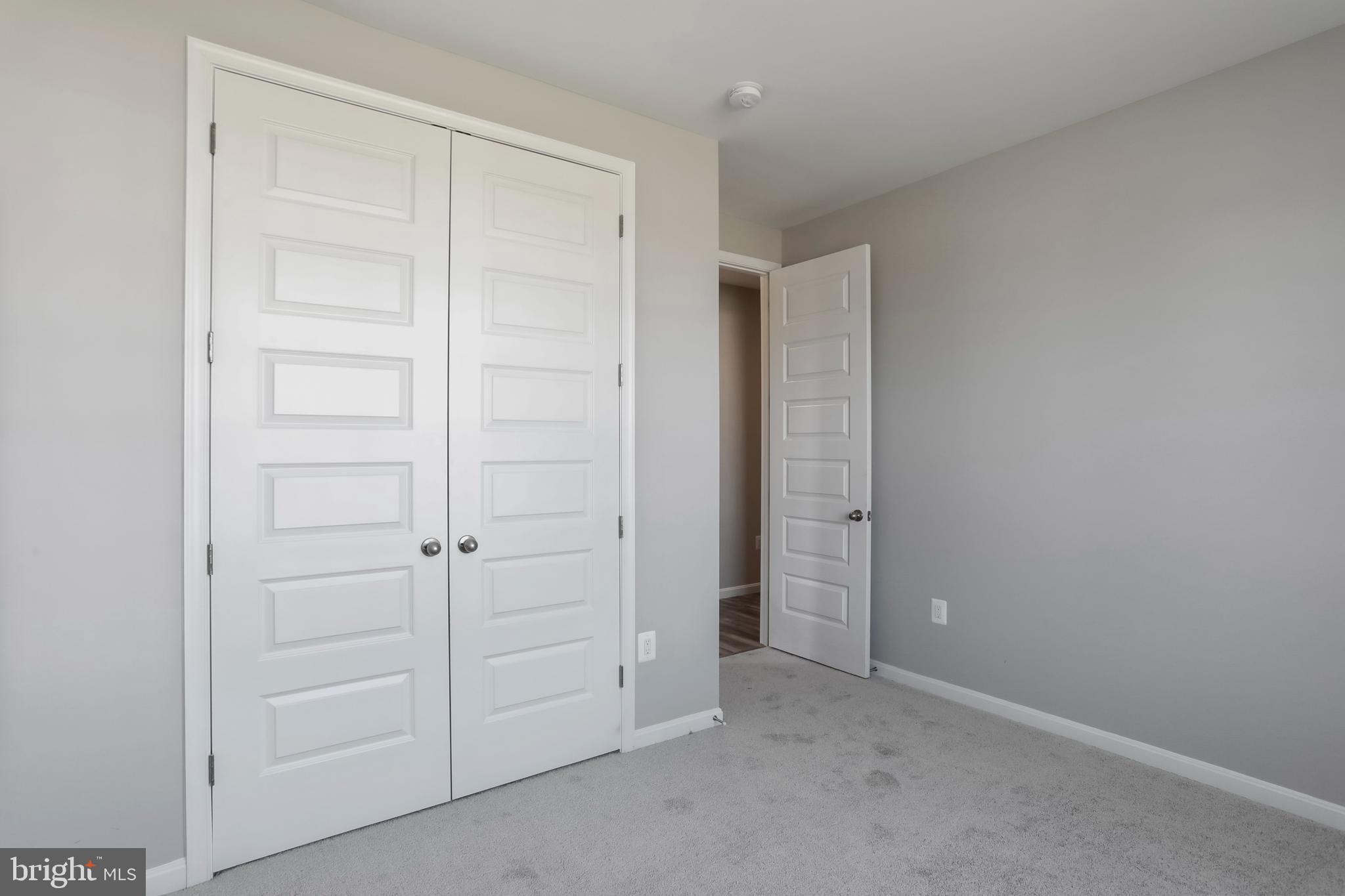 ABRAMS POINTE - Residential