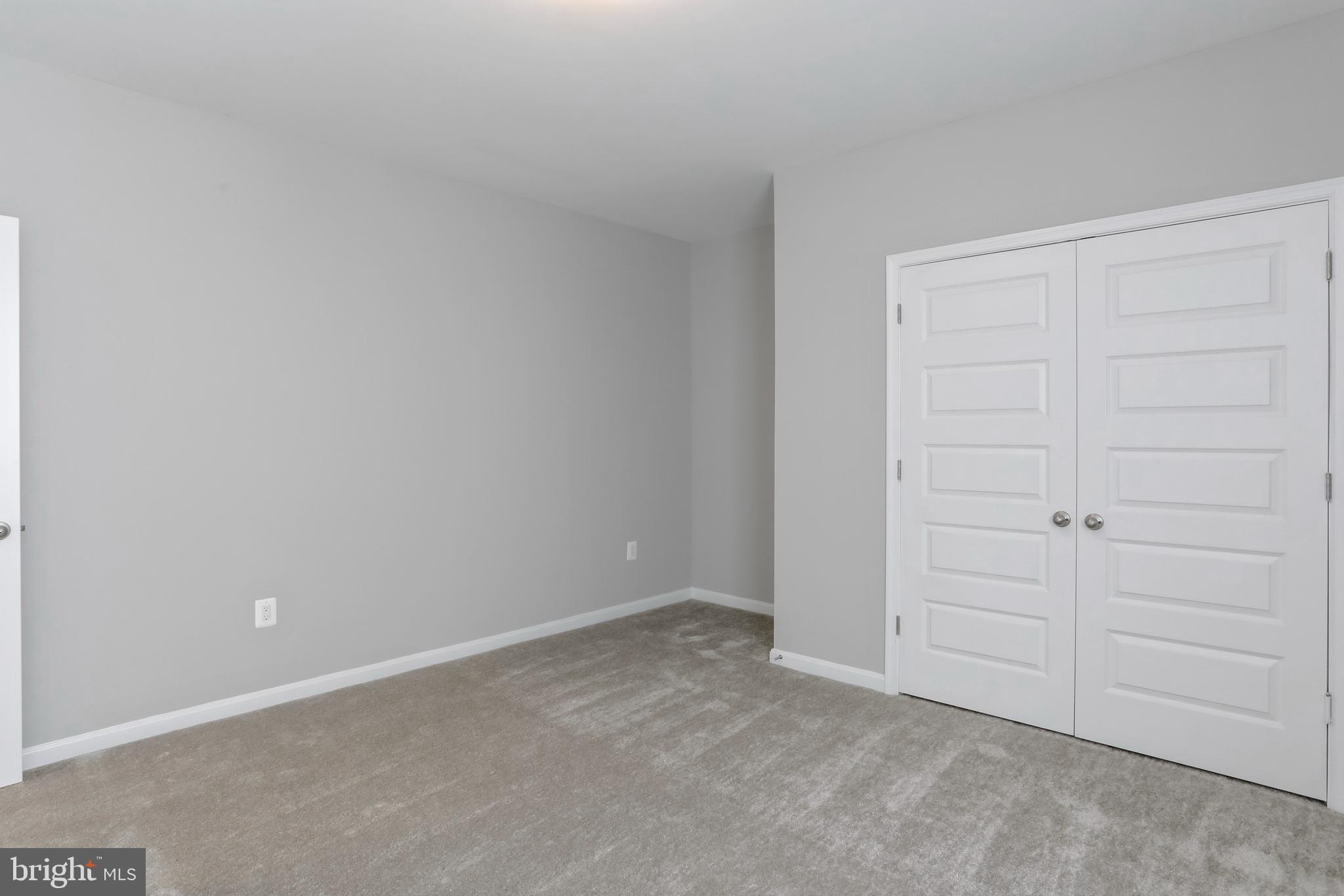 ABRAMS POINTE - Residential