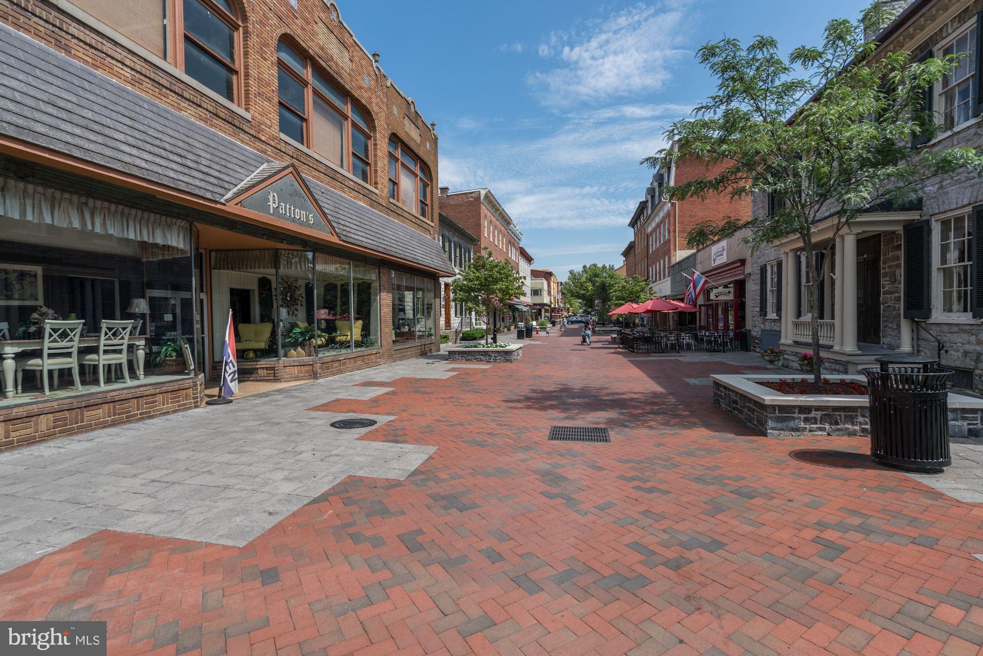 ABRAMS POINTE - Residential