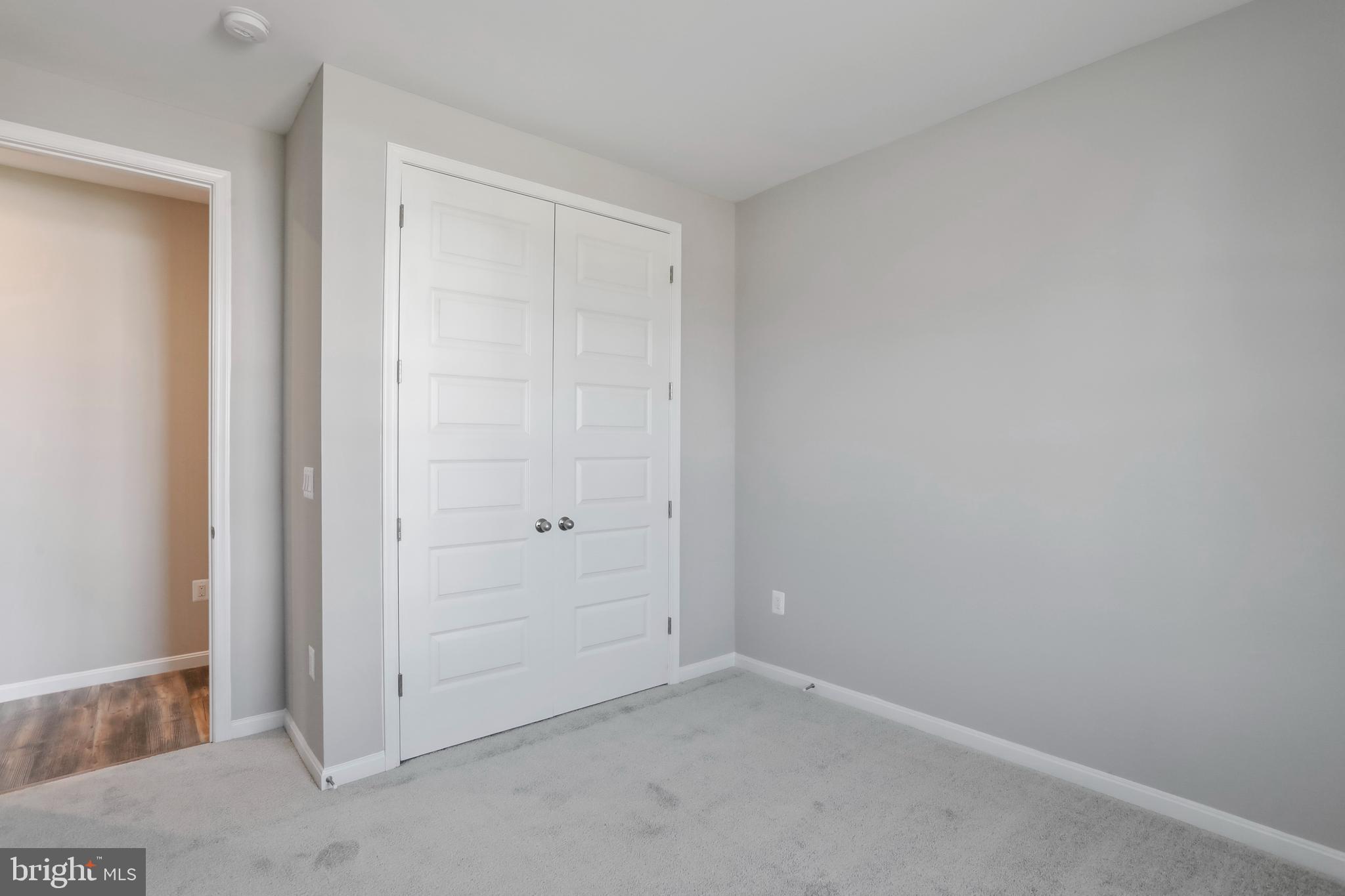 ABRAMS POINTE - Residential