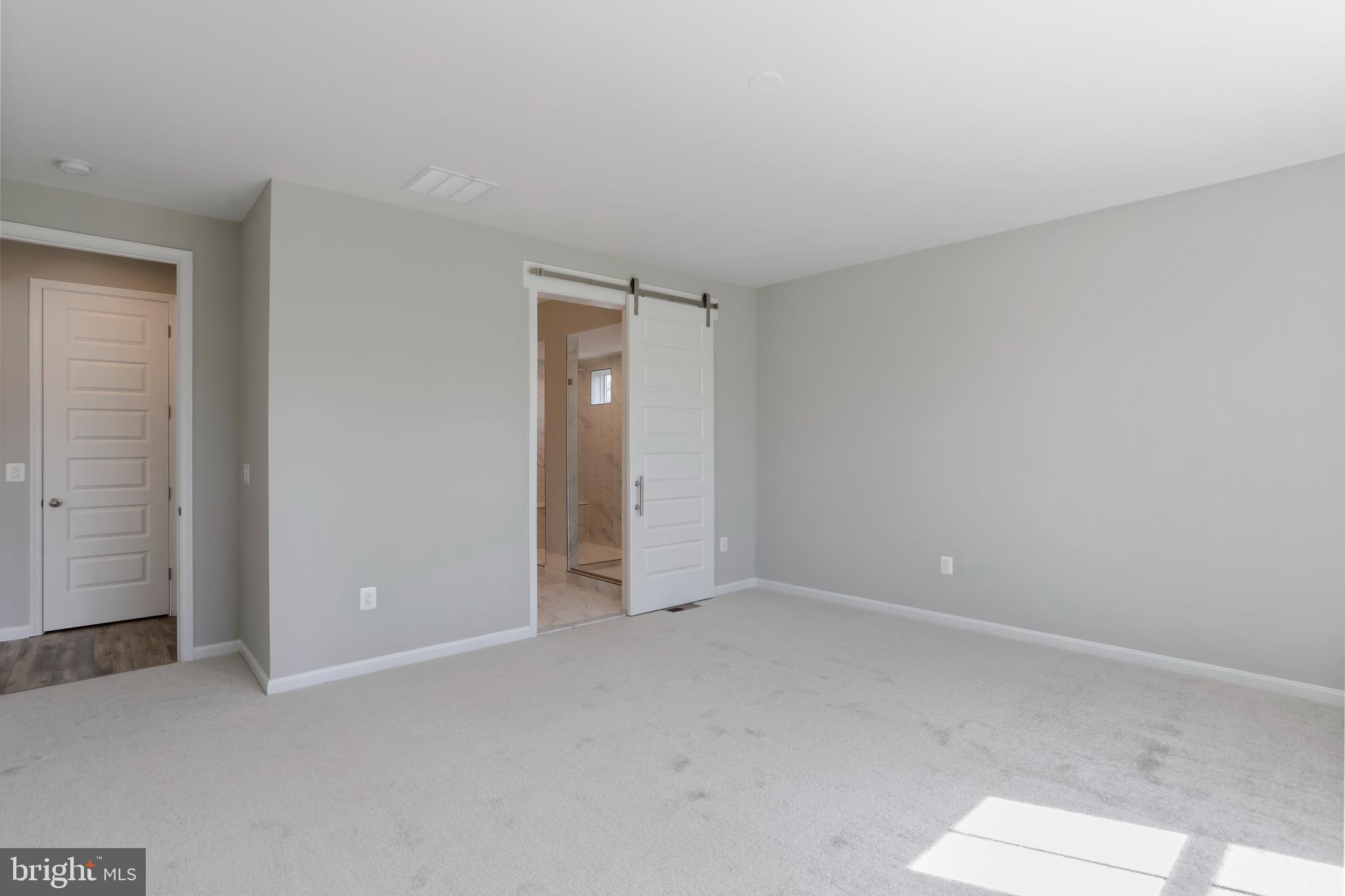 ABRAMS POINTE - Residential