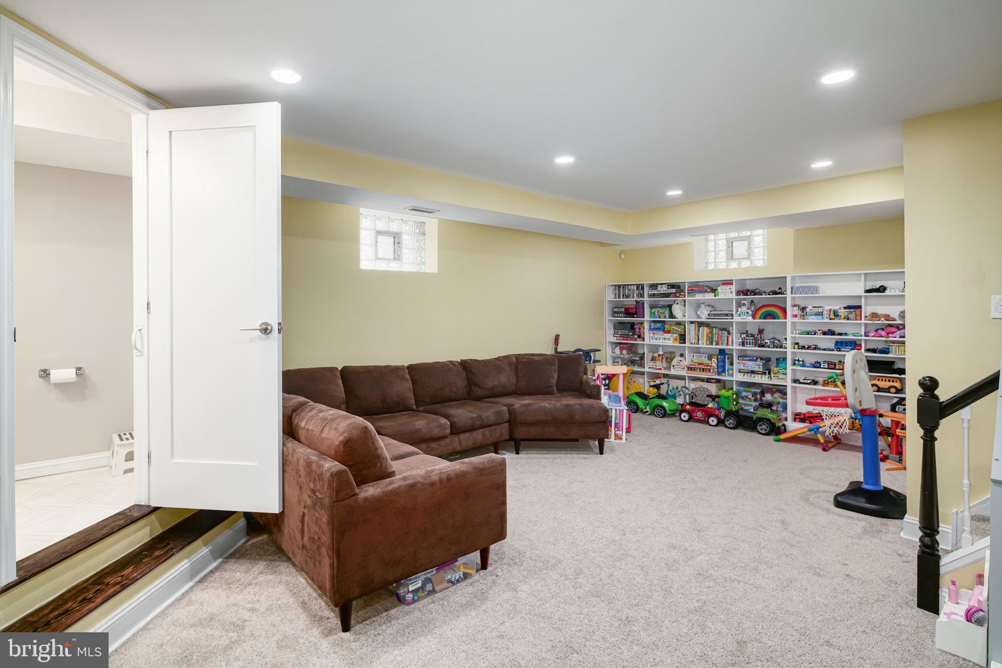 SPRING GARDEN - Residential