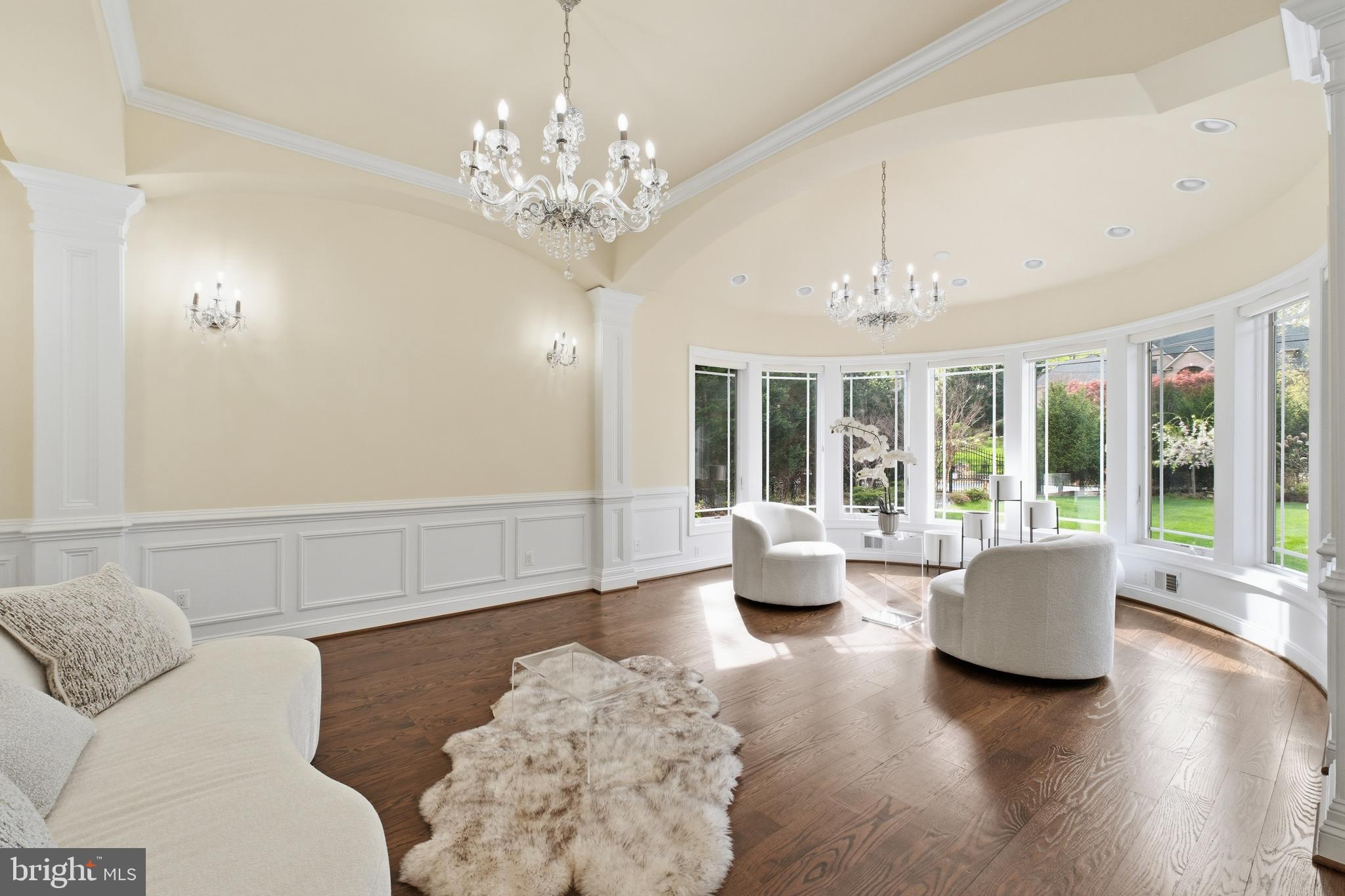 WOODSIDE ESTATES - Residential