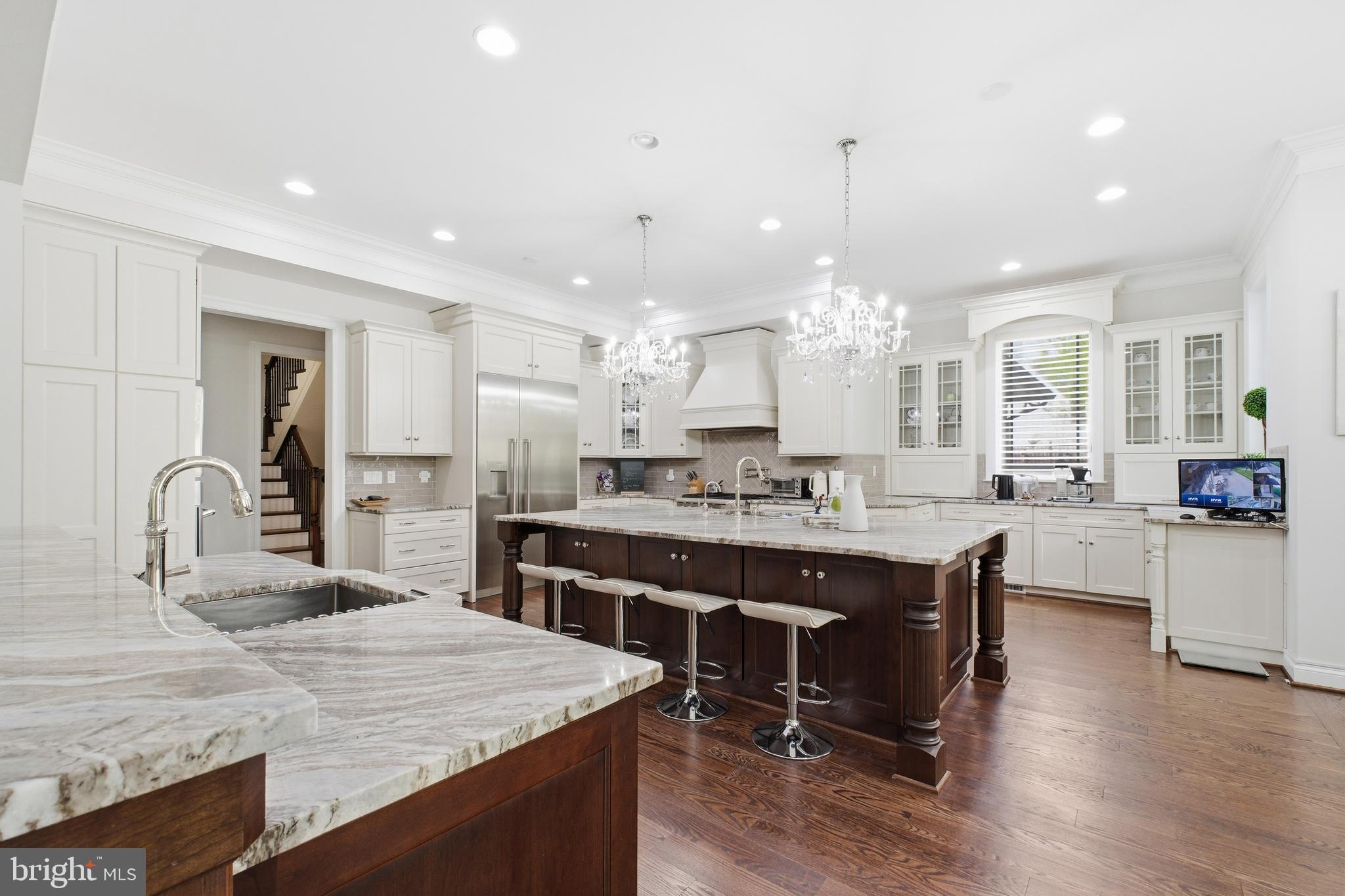 WOODSIDE ESTATES - Residential