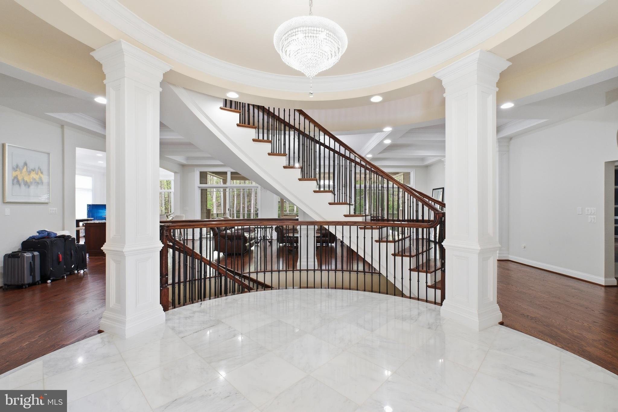 WOODSIDE ESTATES - Residential