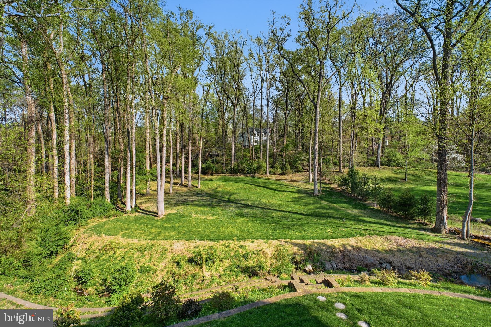 WOODSIDE ESTATES - Residential