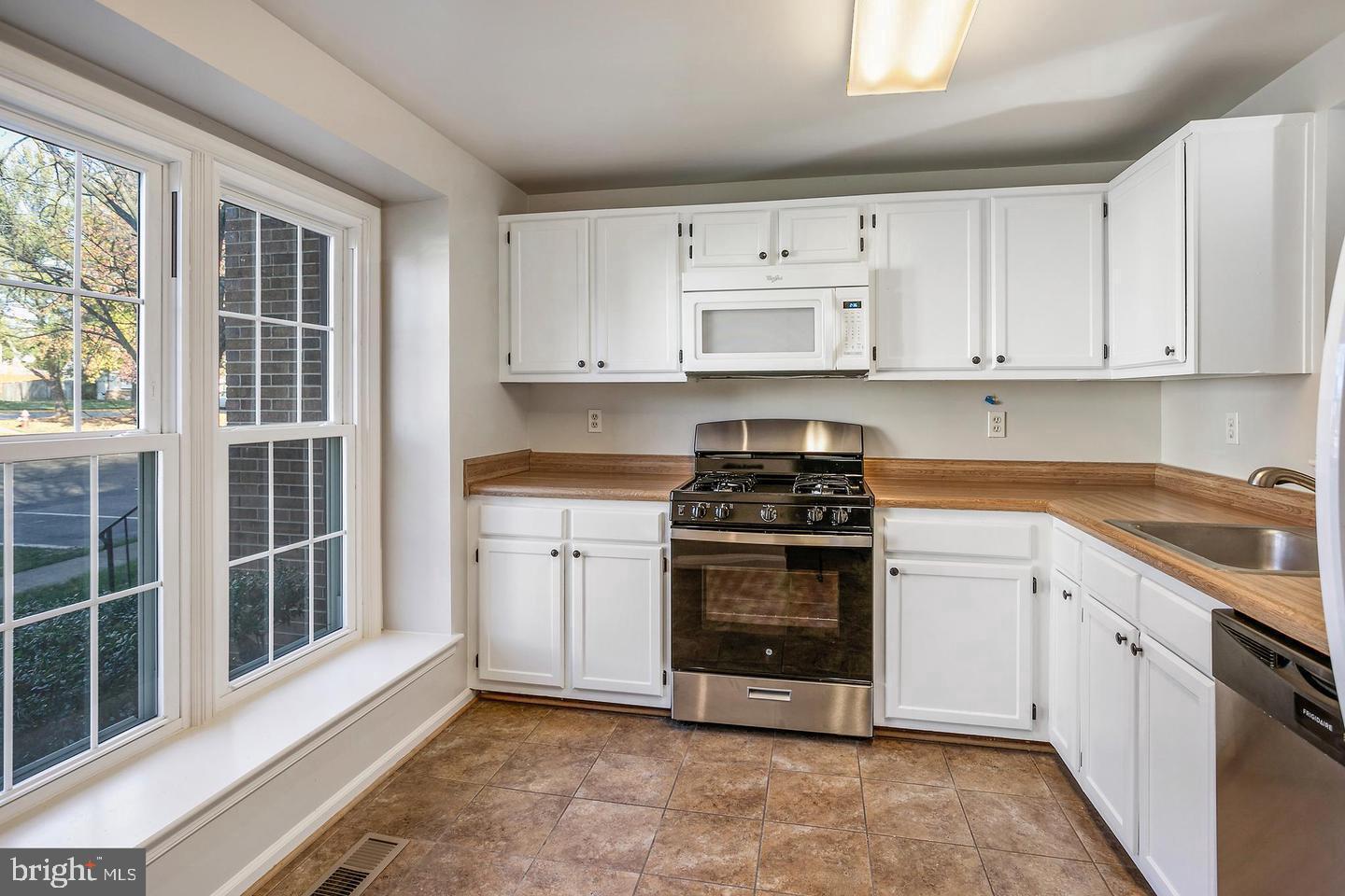 NEWGATE - Residential Lease