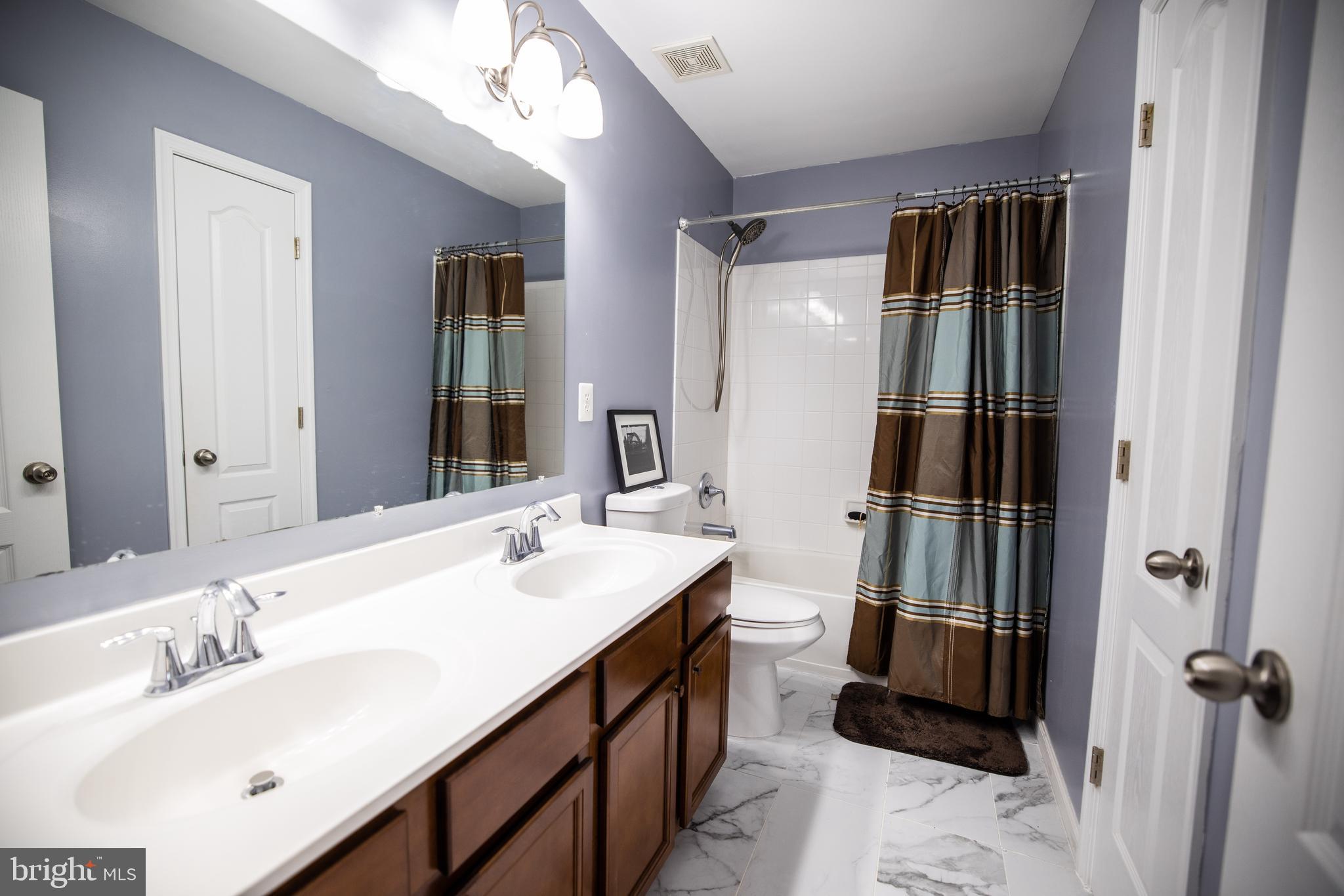 TANYARD SPRINGS TOWNHOMES - Residential