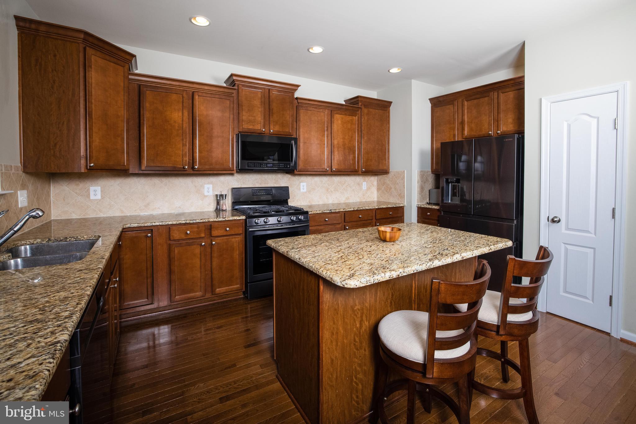 TANYARD SPRINGS TOWNHOMES - Residential