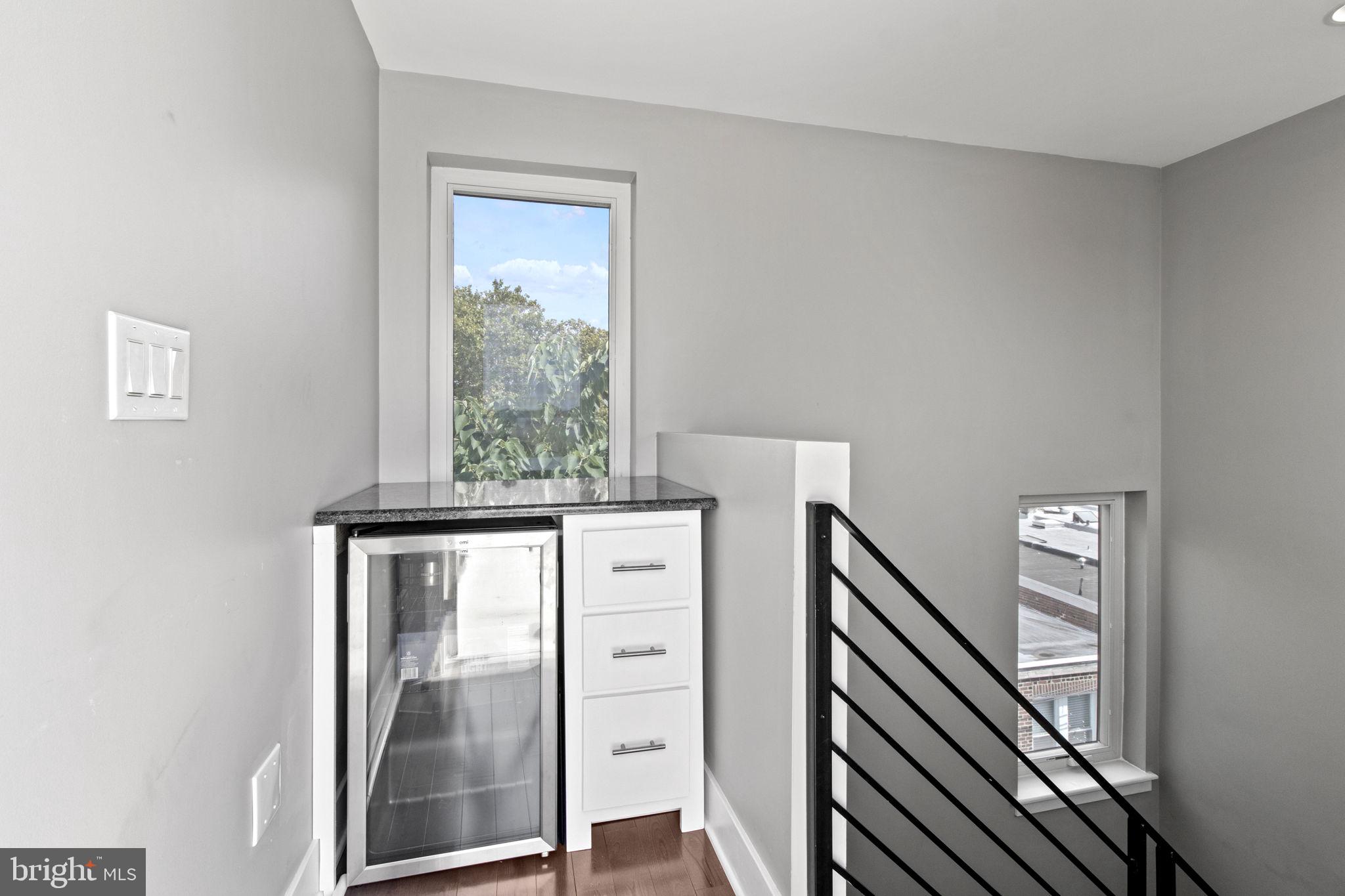 POINT BREEZE - Residential