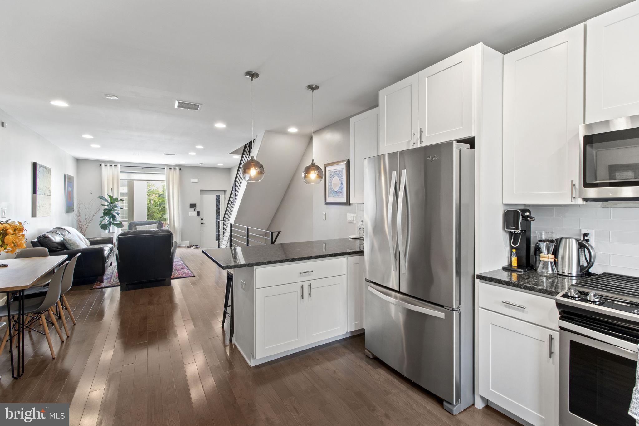 POINT BREEZE - Residential