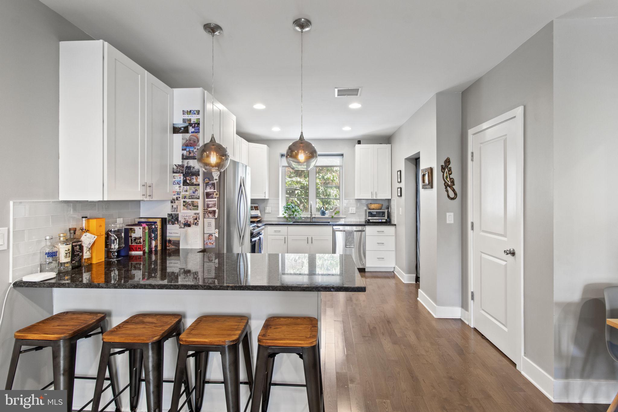 POINT BREEZE - Residential