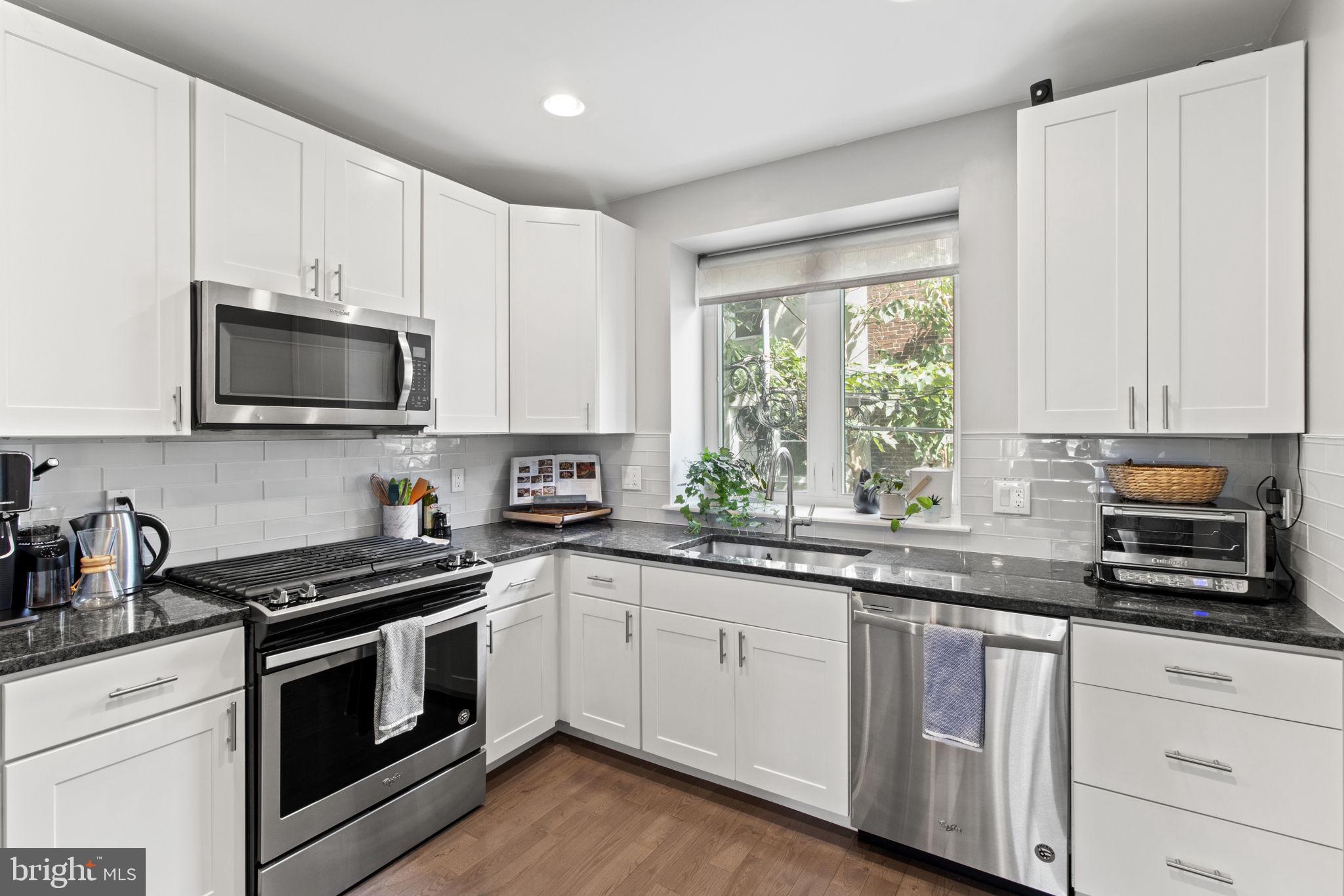 POINT BREEZE - Residential