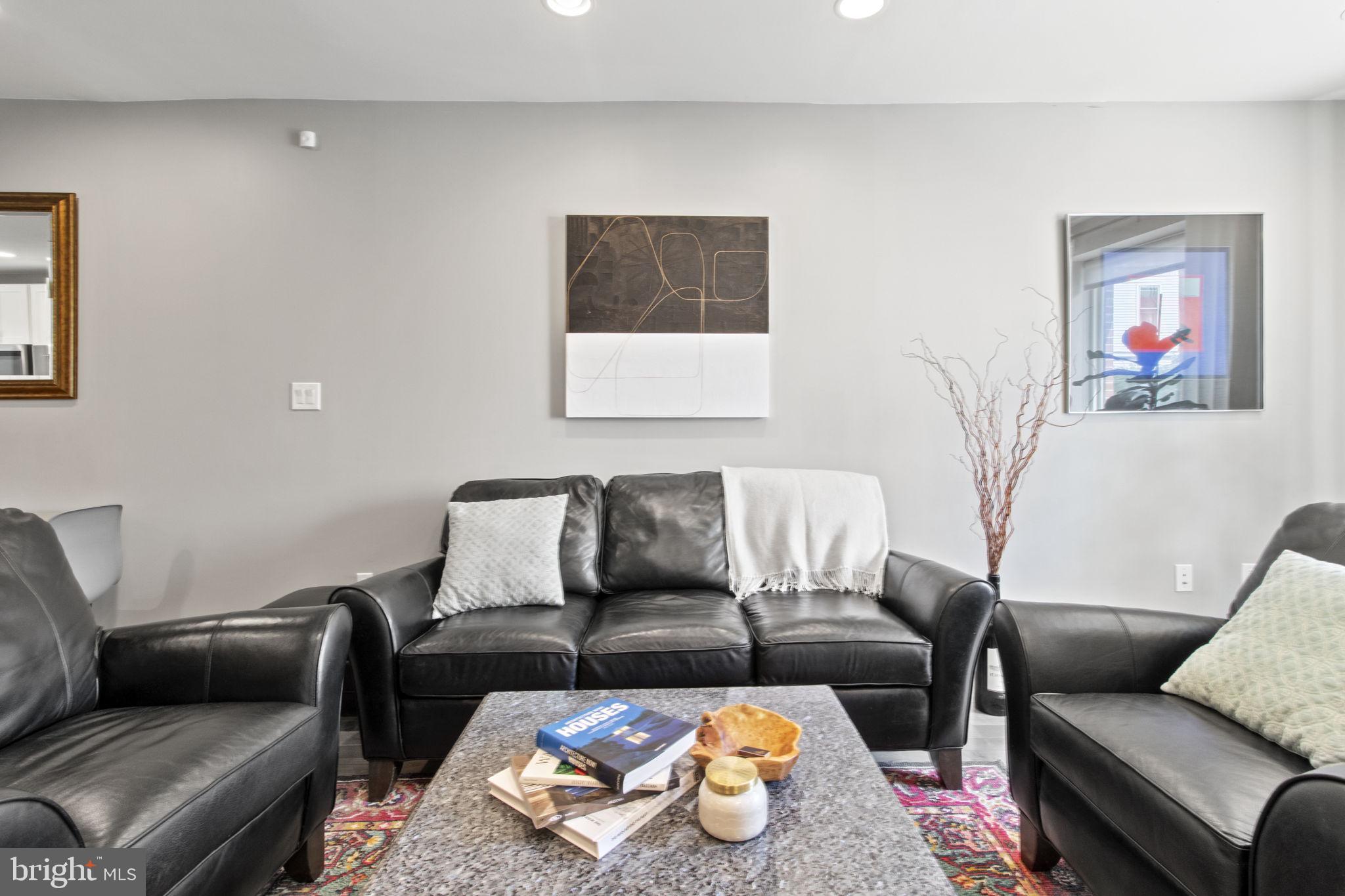 POINT BREEZE - Residential