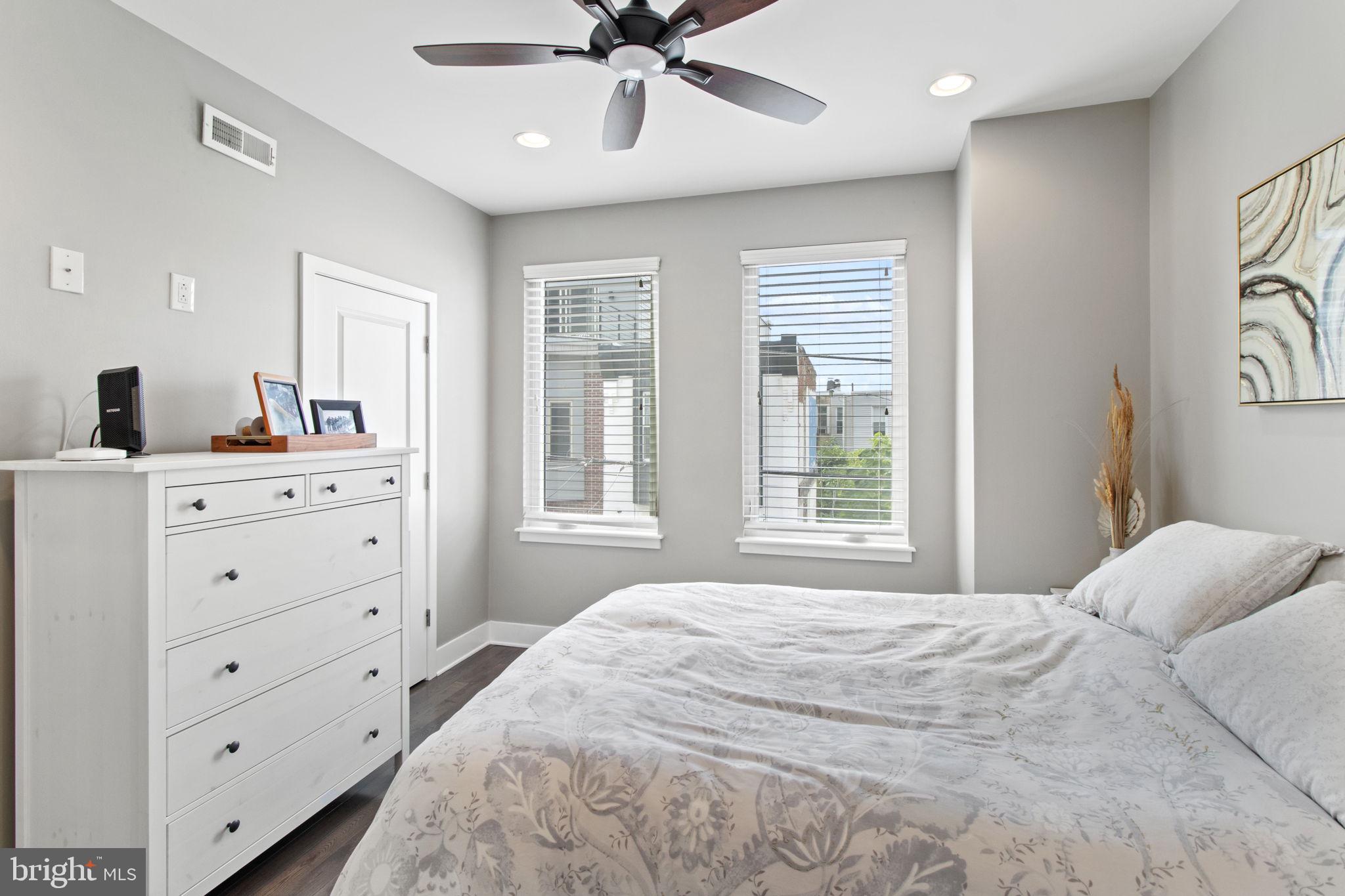 POINT BREEZE - Residential