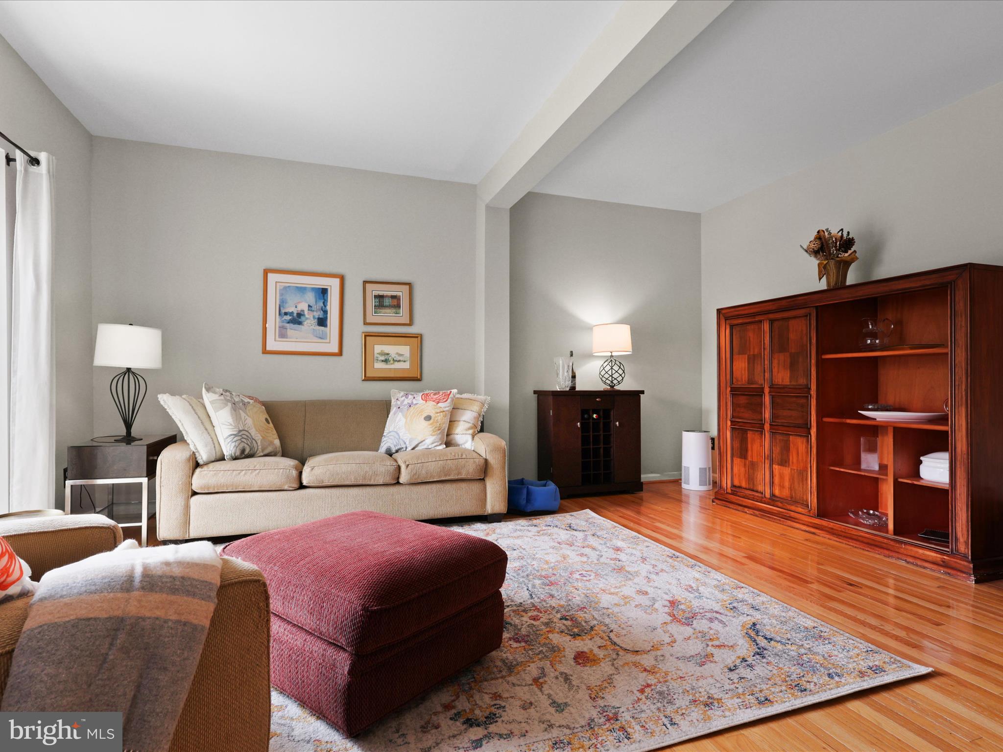 7755 EFFINGHAM SQUARE