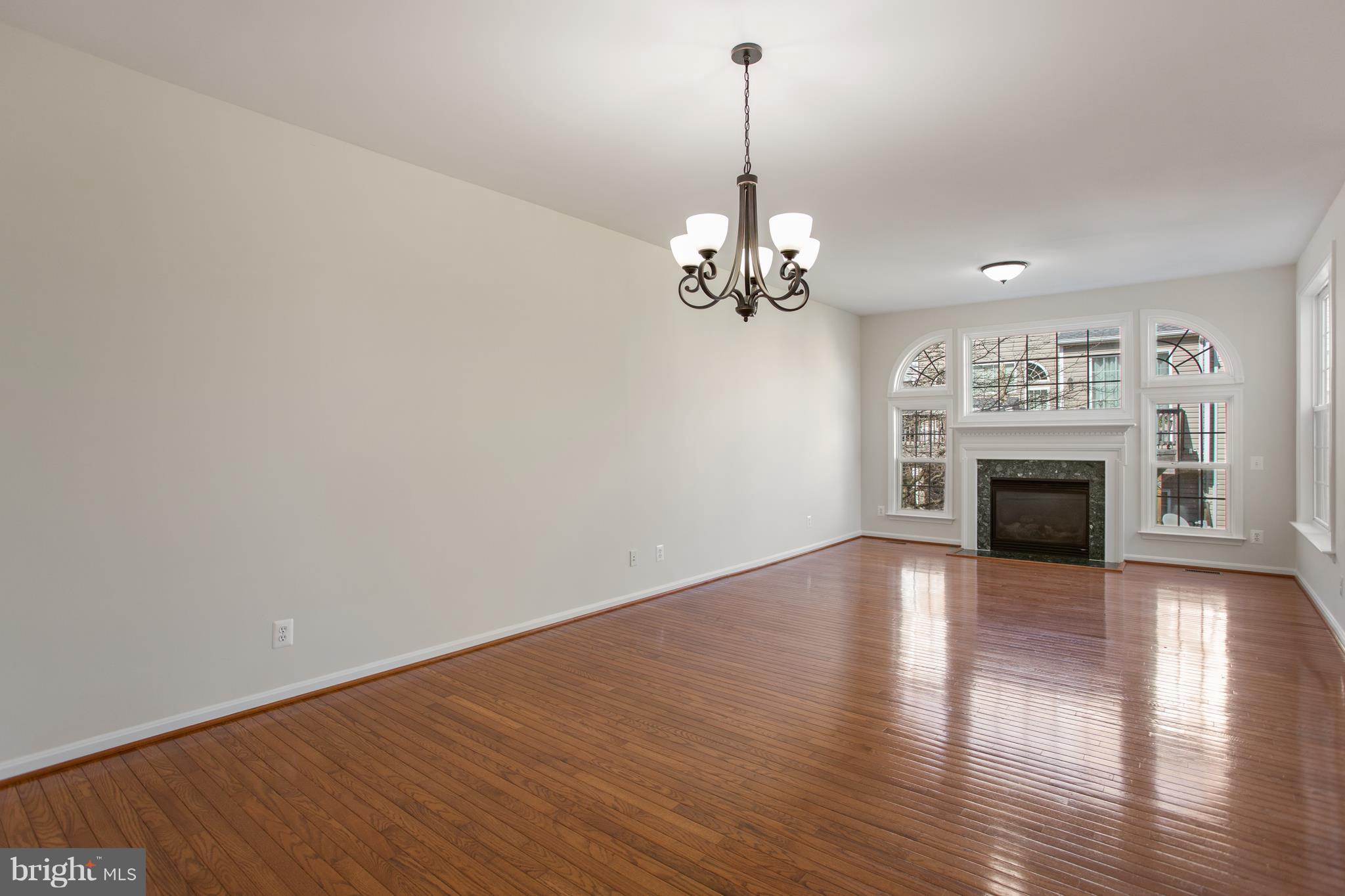 LAUREL HILL LANDBAY - Residential