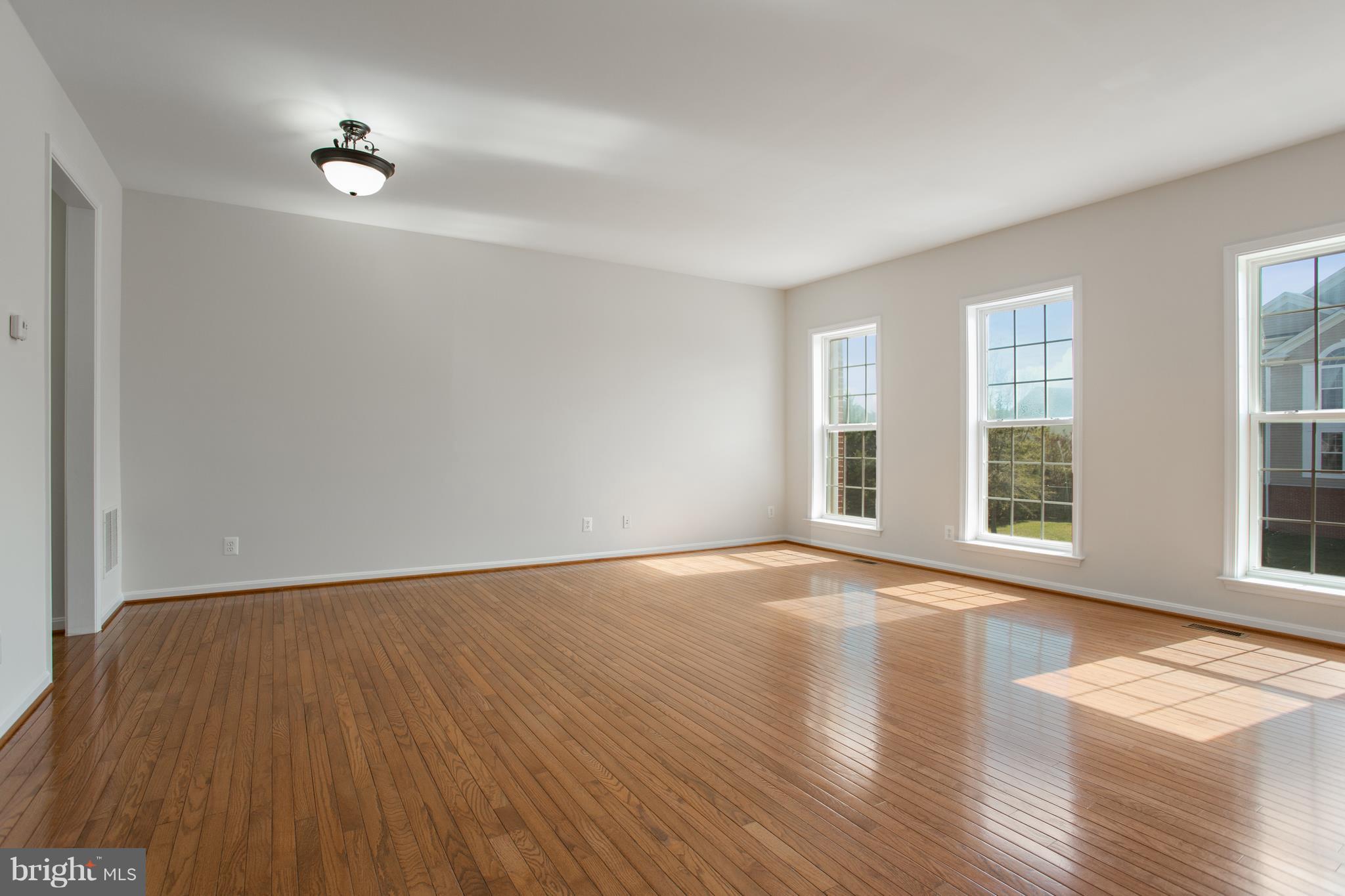 LAUREL HILL LANDBAY - Residential