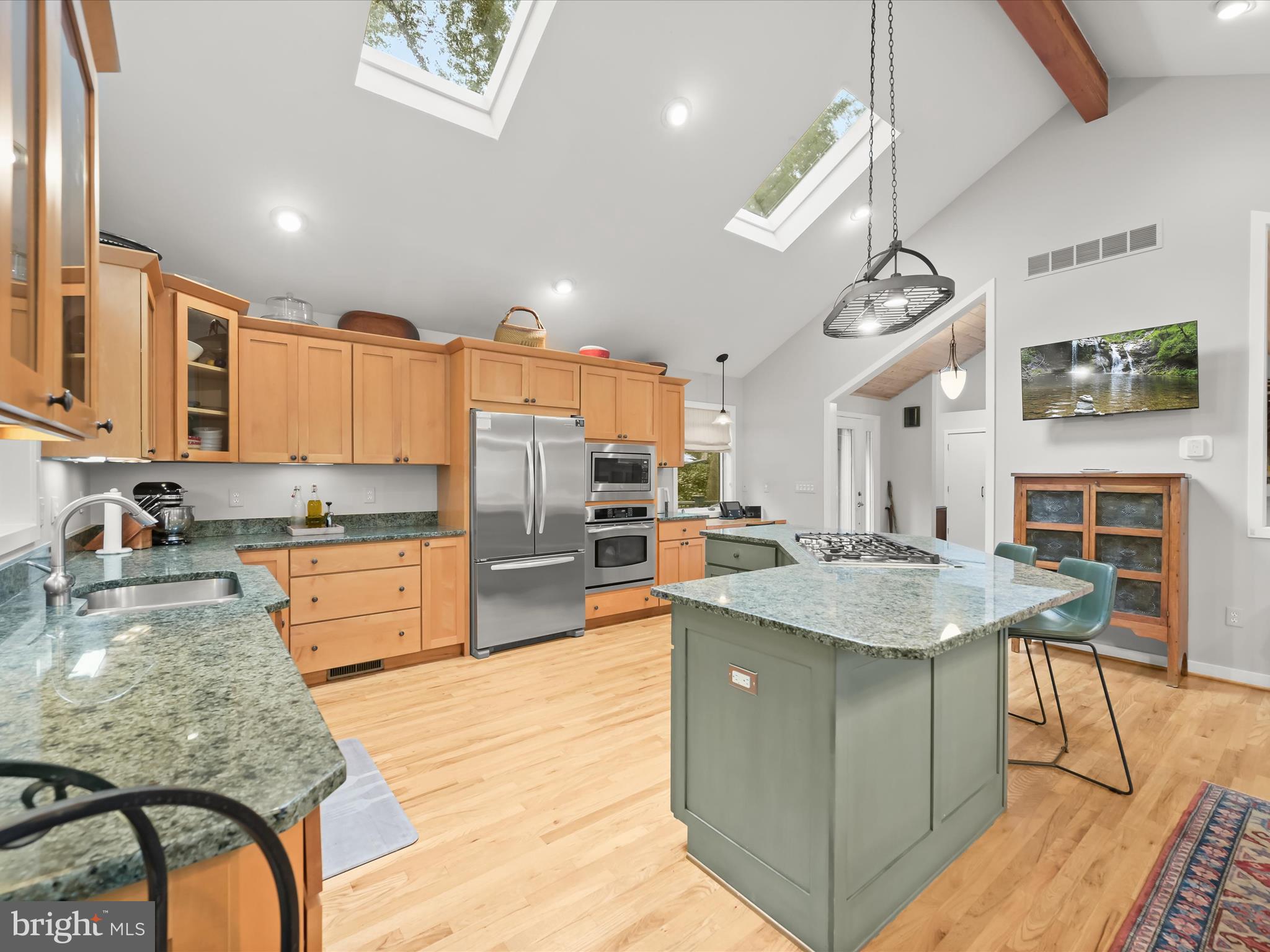 SOUTH RIVER MANOR - Residential