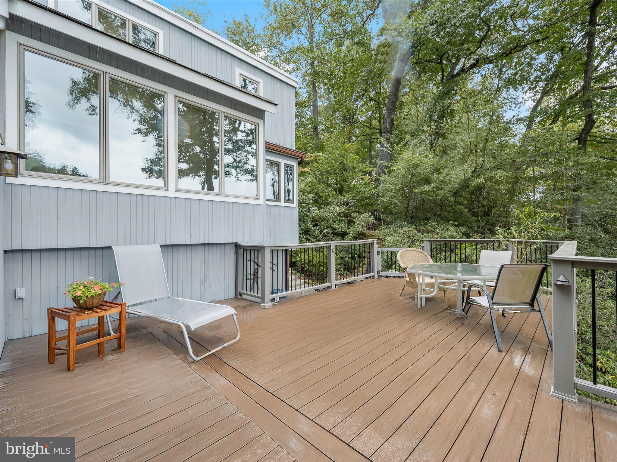 SOUTH RIVER MANOR - Residential