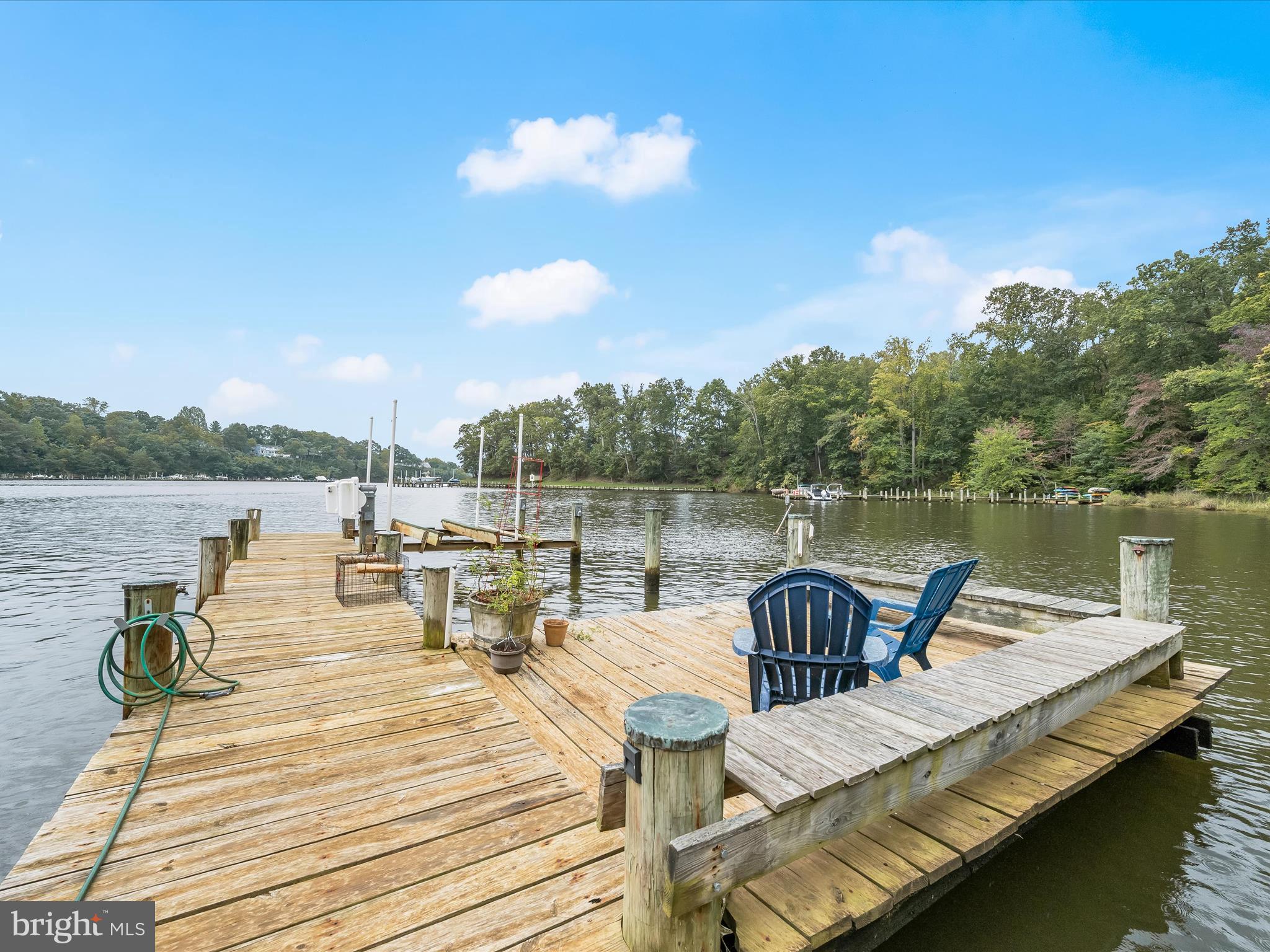 SOUTH RIVER MANOR - Residential