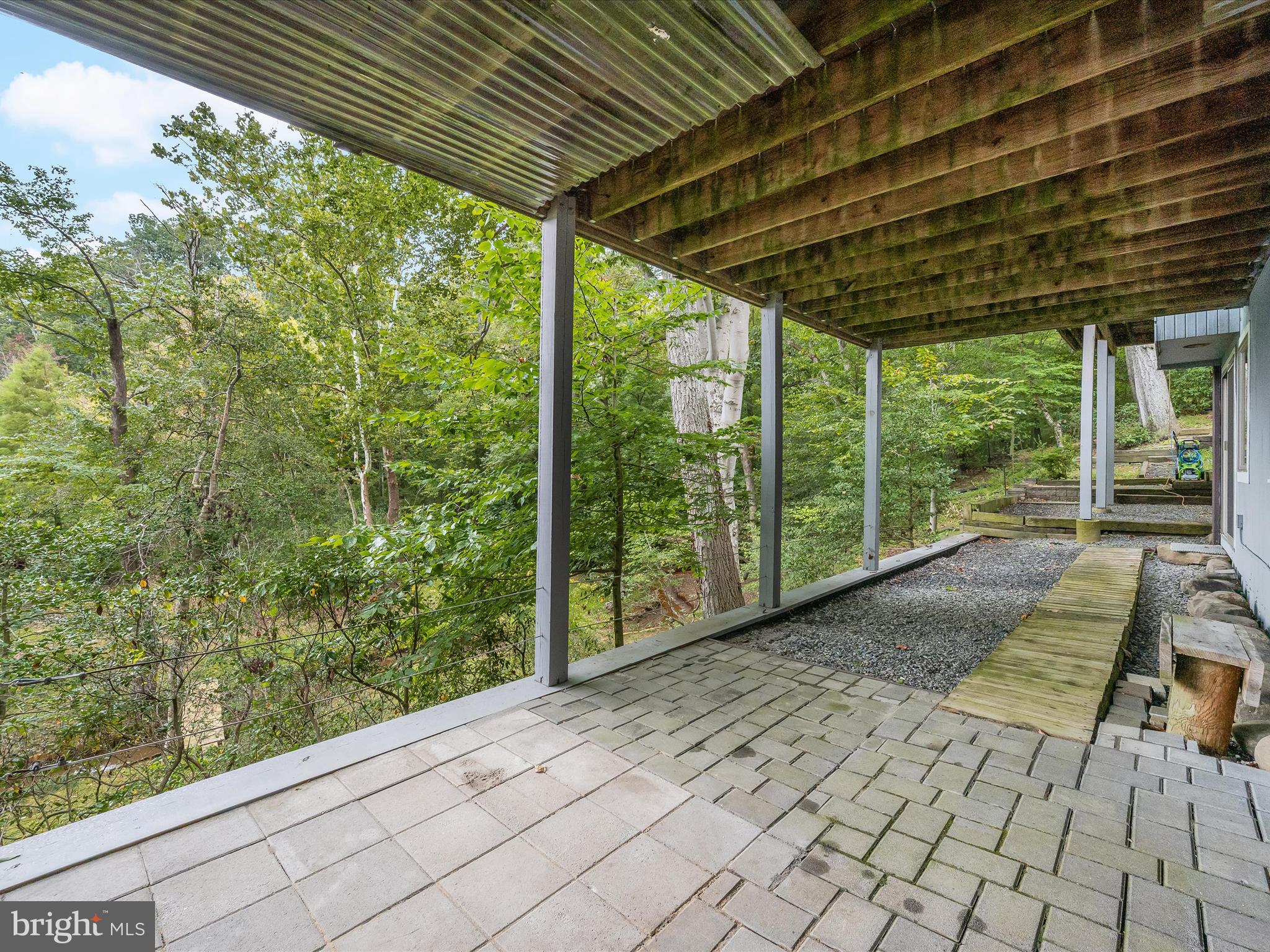 SOUTH RIVER MANOR - Residential