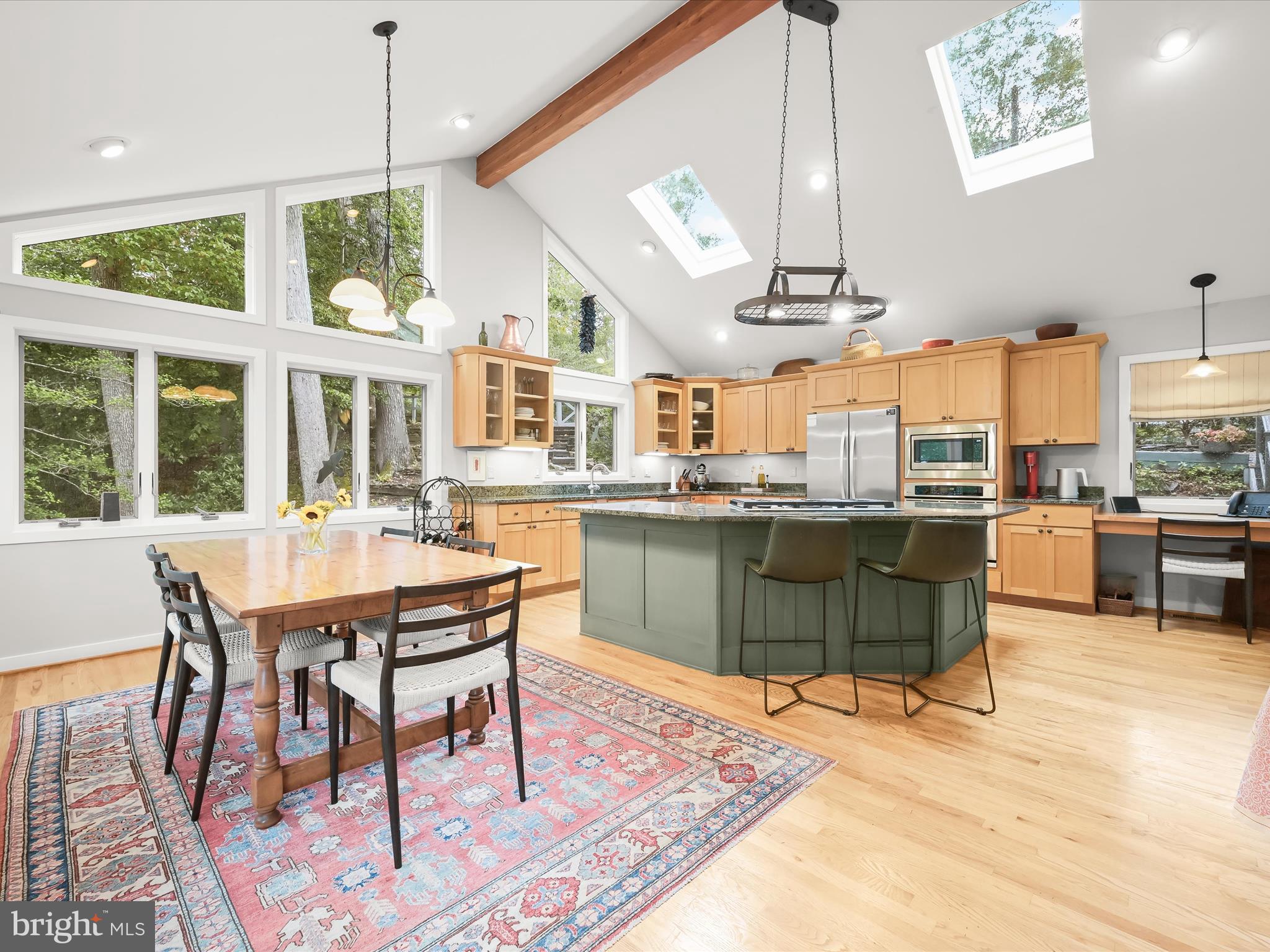 SOUTH RIVER MANOR - Residential