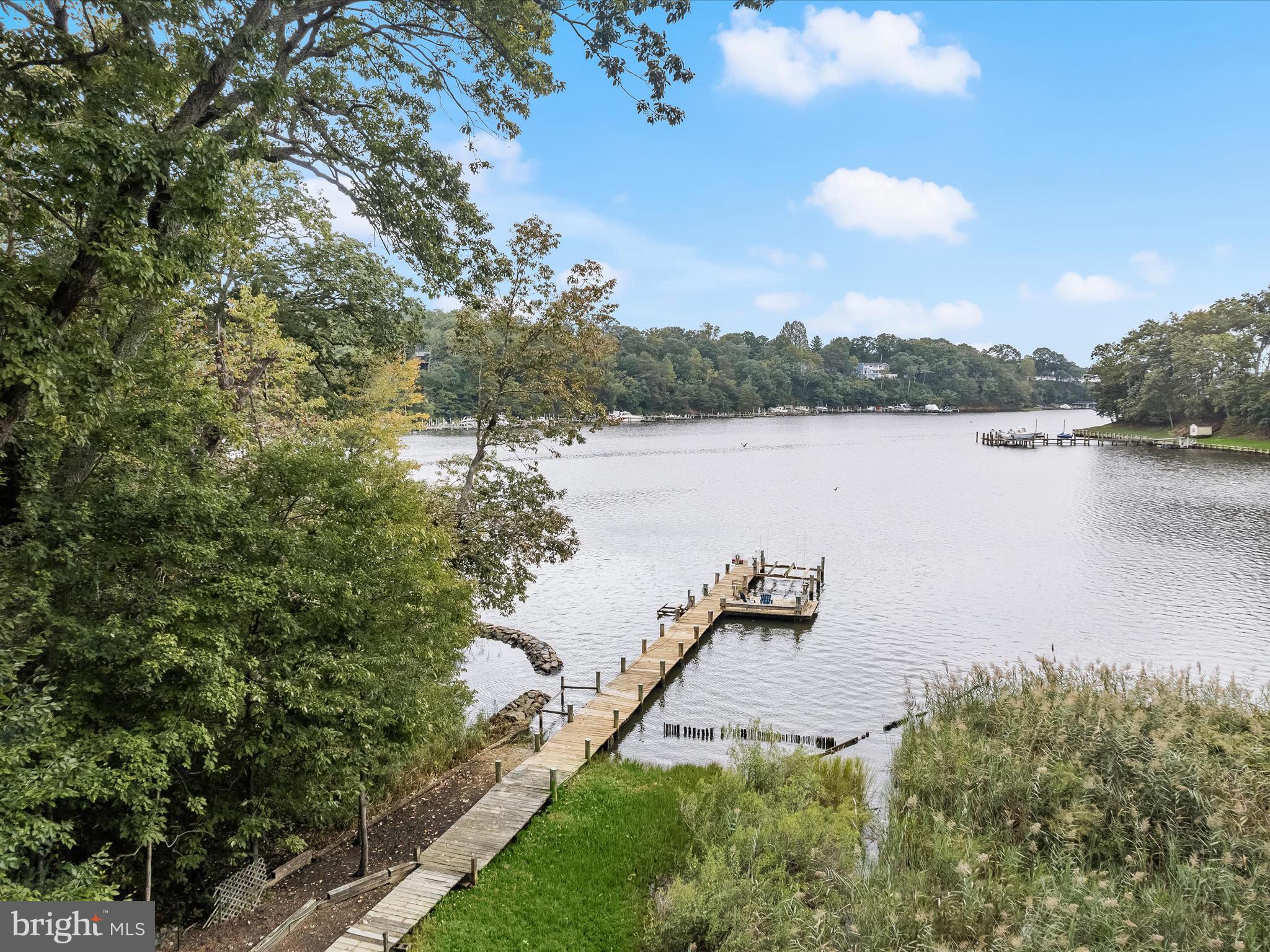 SOUTH RIVER MANOR - Residential