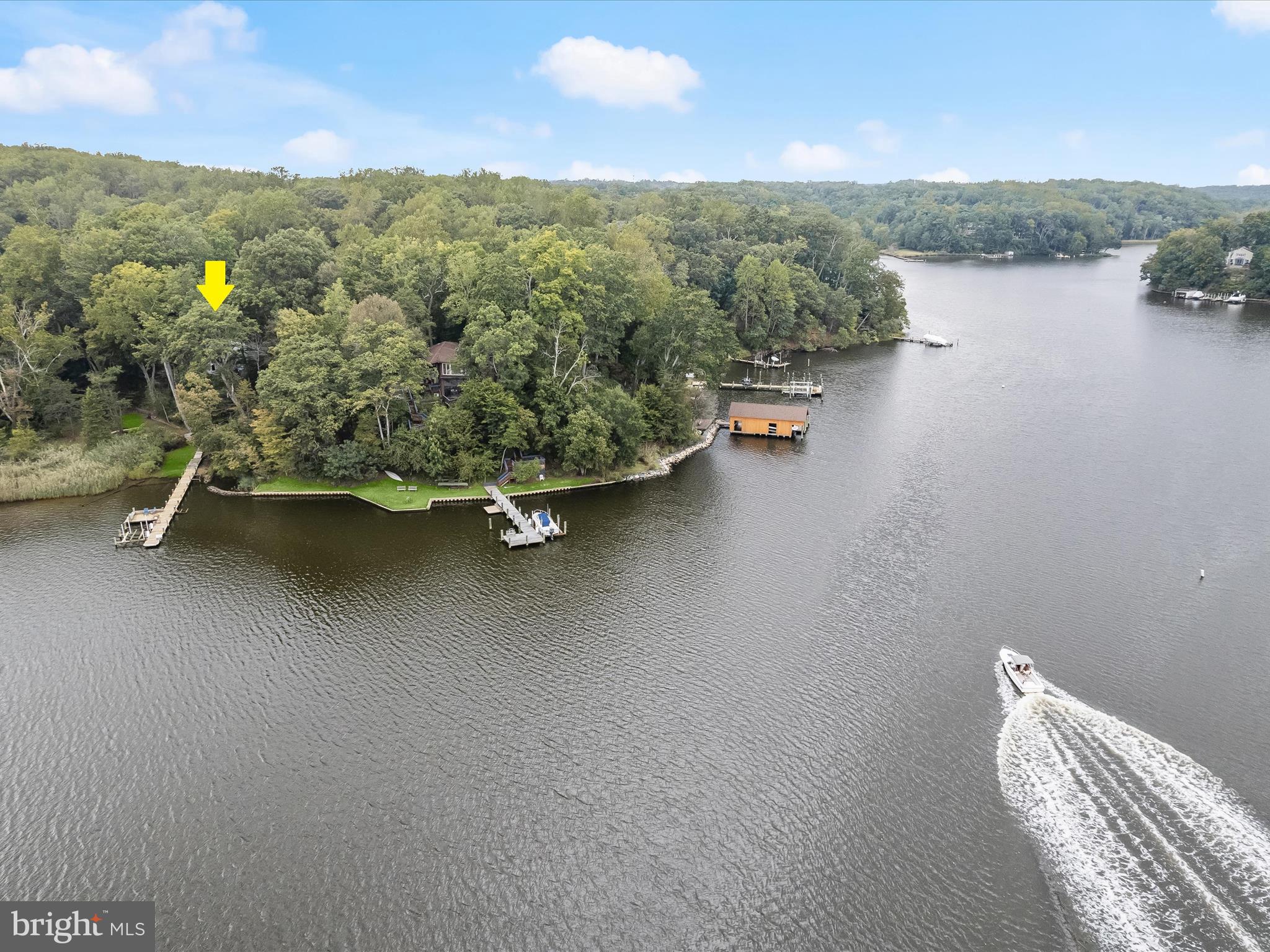 SOUTH RIVER MANOR - Residential