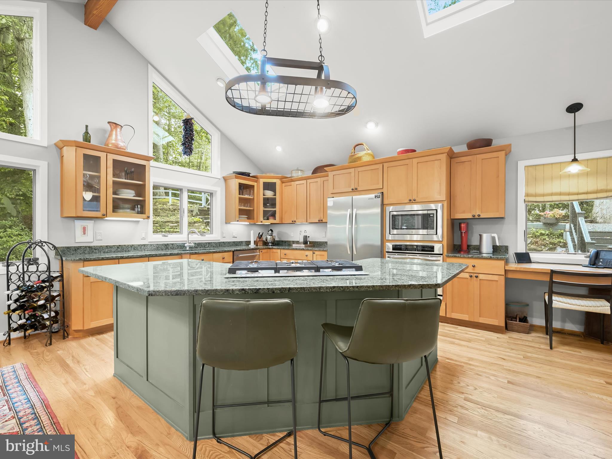 SOUTH RIVER MANOR - Residential