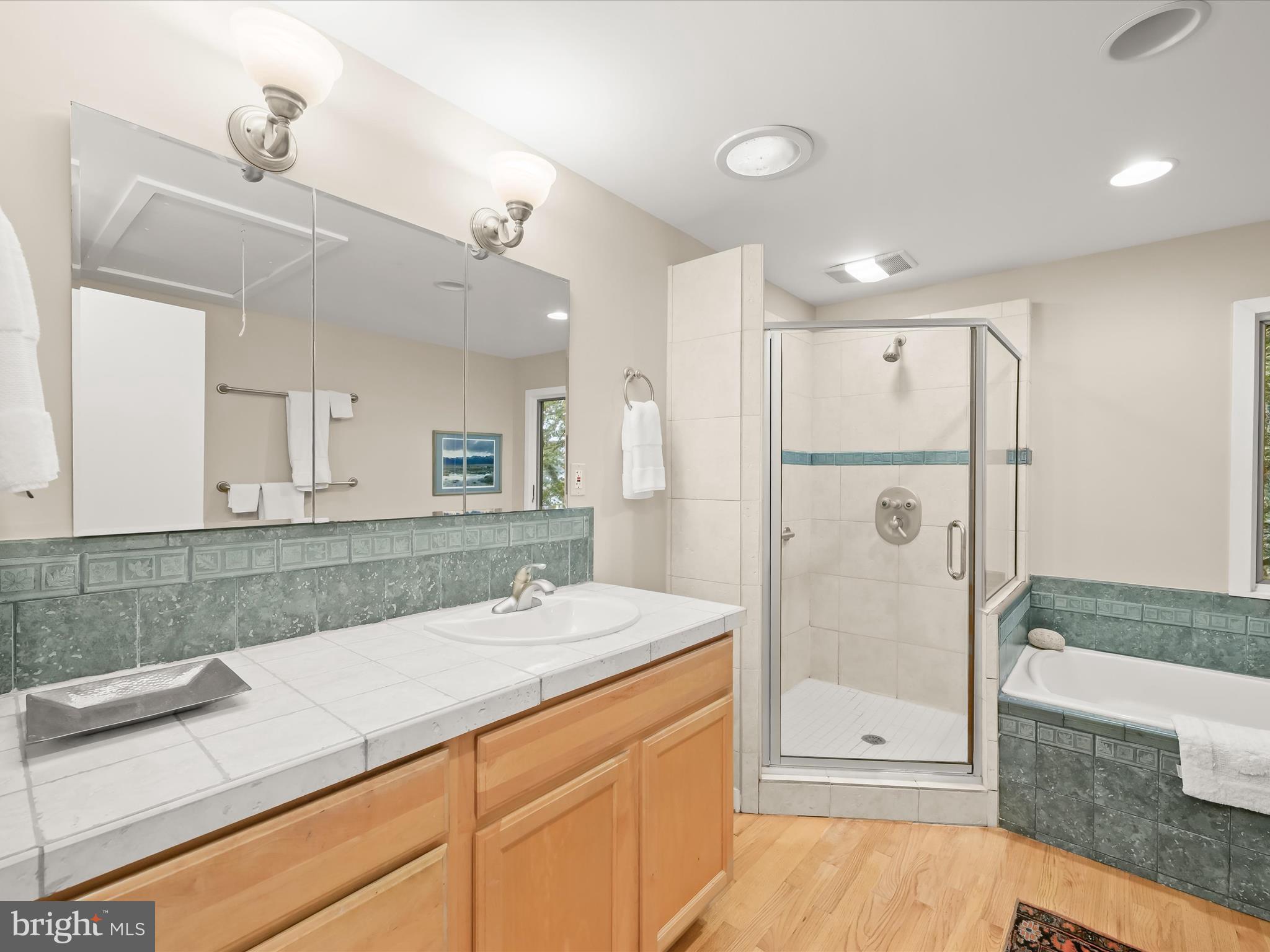 SOUTH RIVER MANOR - Residential