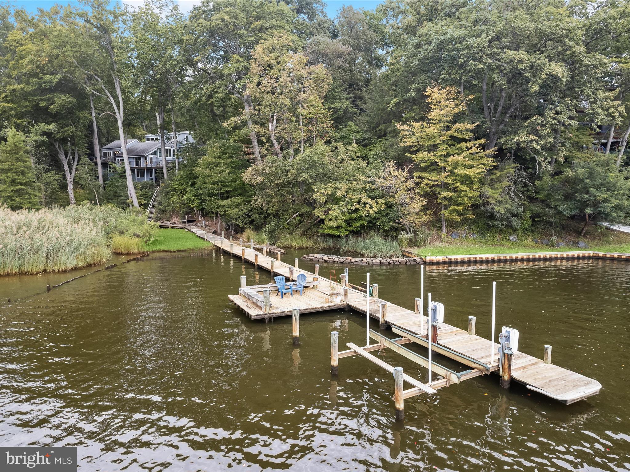 SOUTH RIVER MANOR - Residential